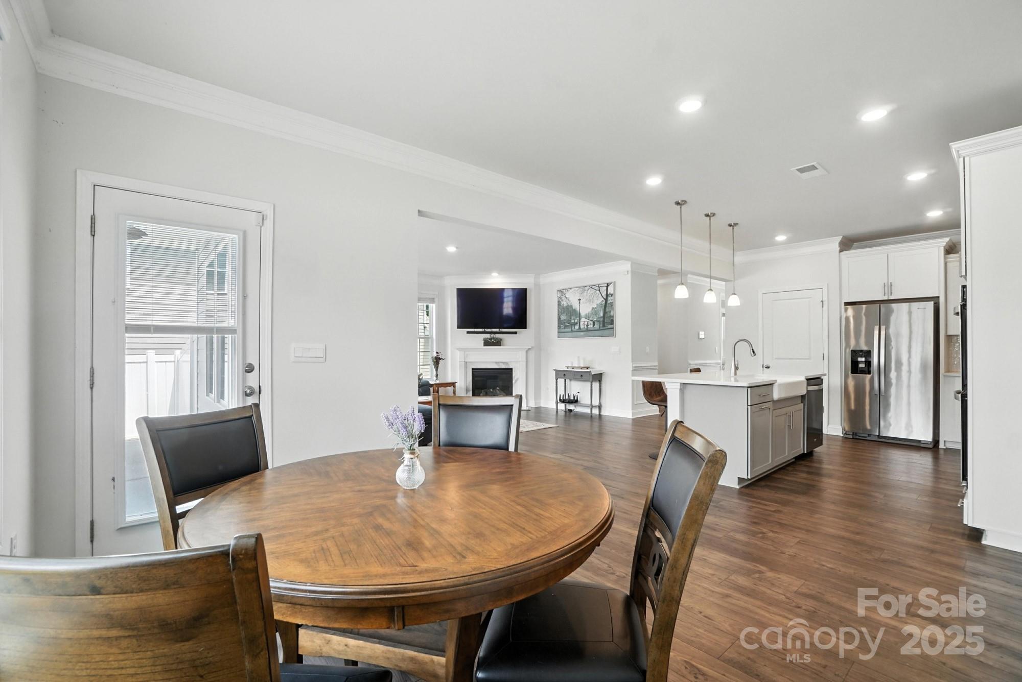 2421 Napa Terrace
