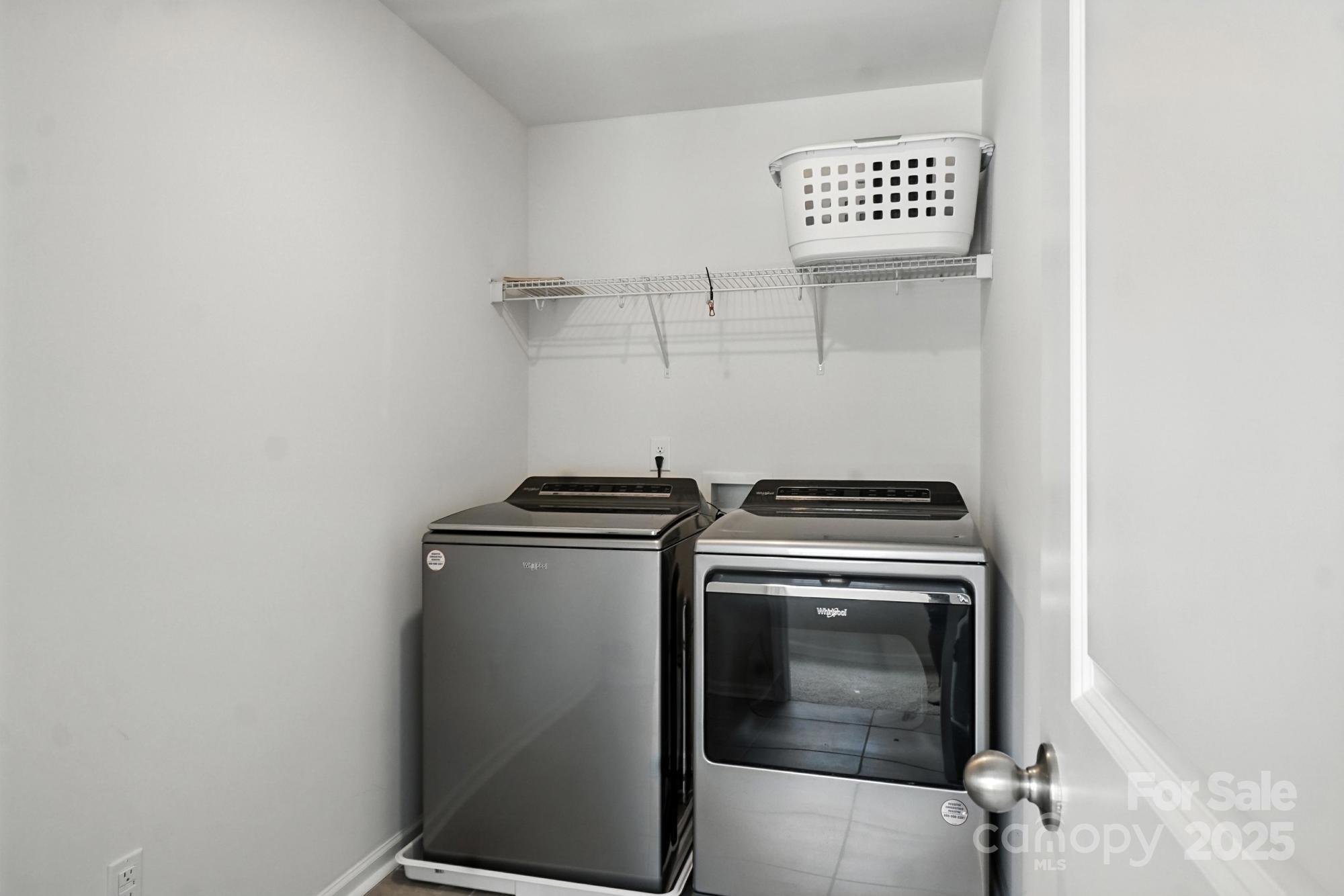 2421 Napa Terrace