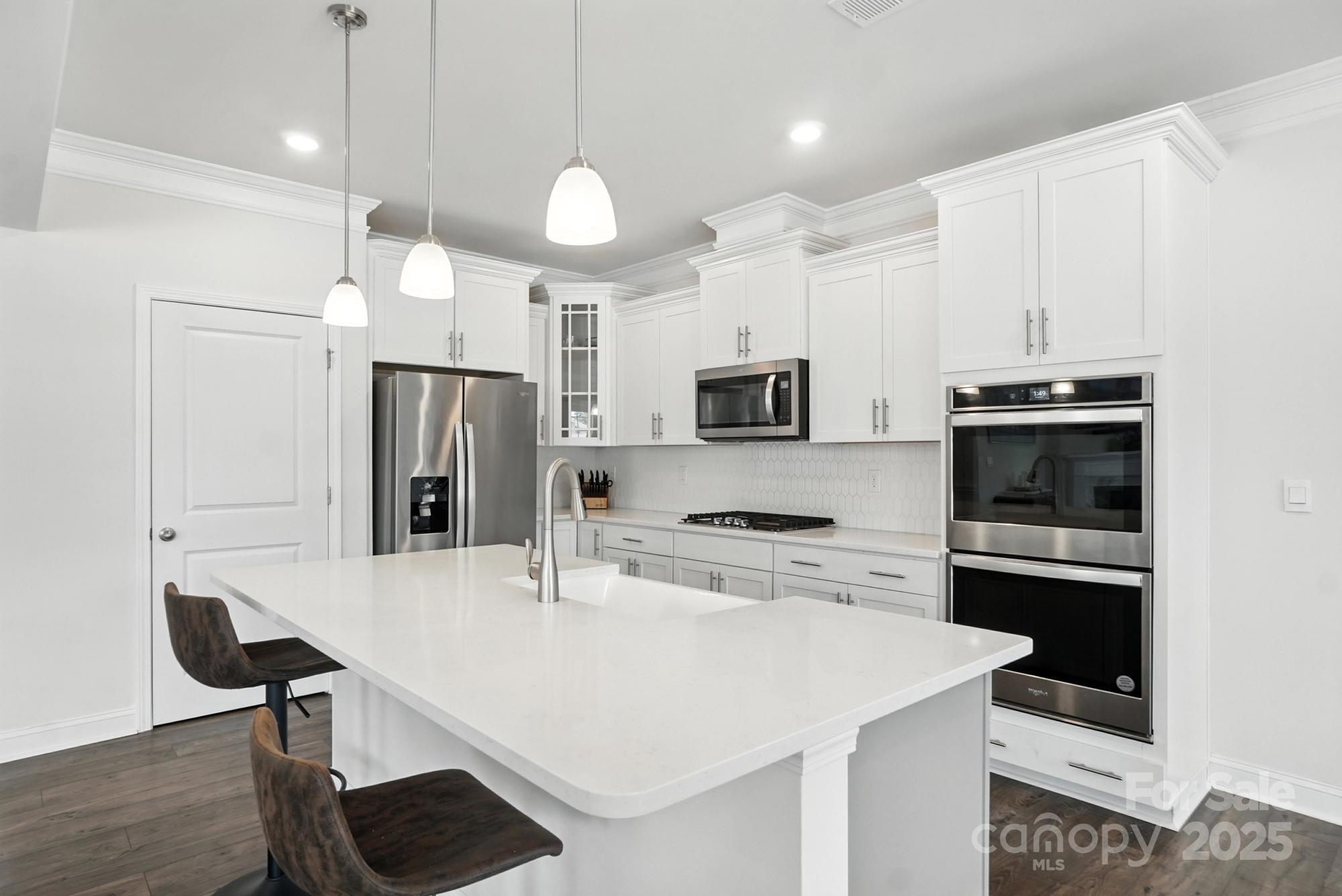 2421 Napa Terrace