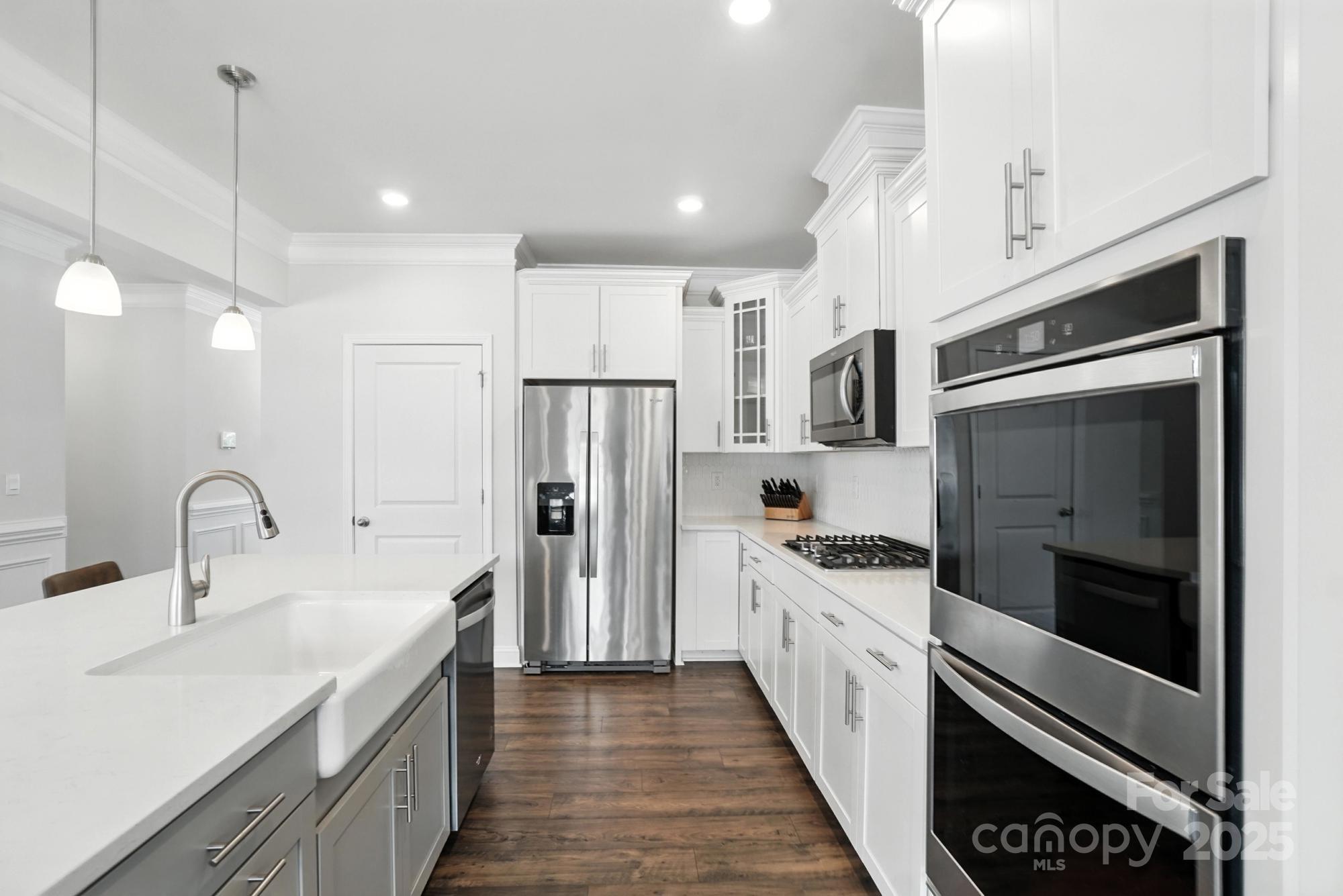 2421 Napa Terrace