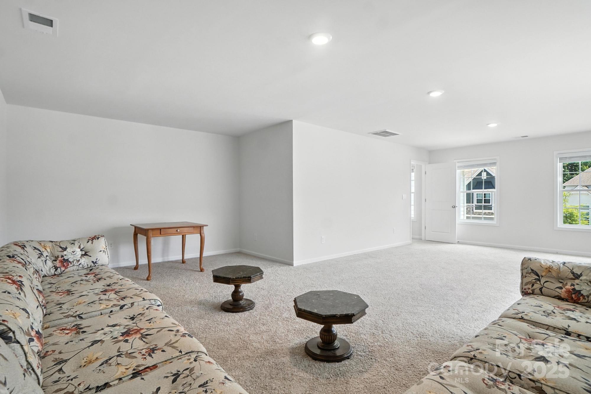 2421 Napa Terrace