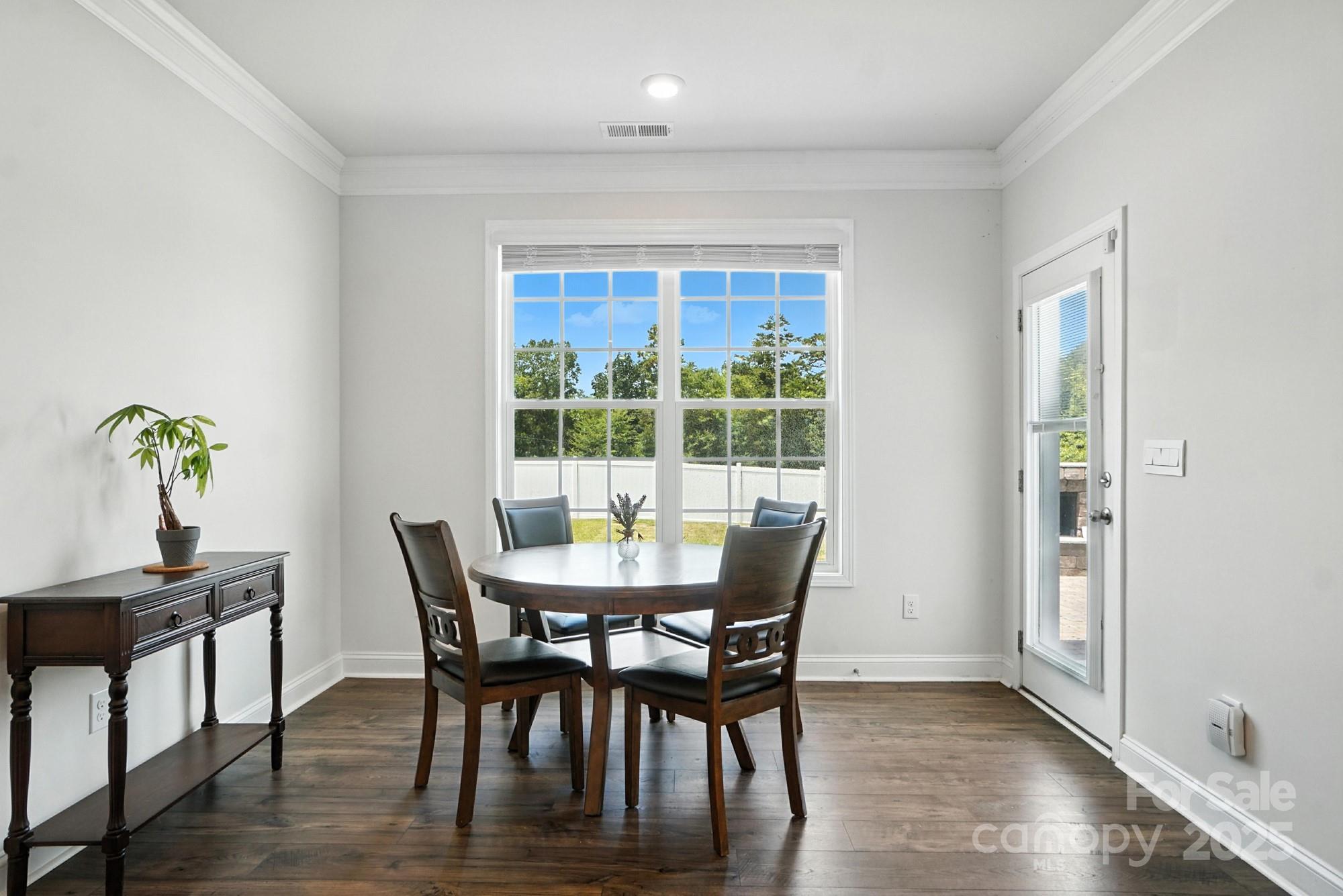 2421 Napa Terrace