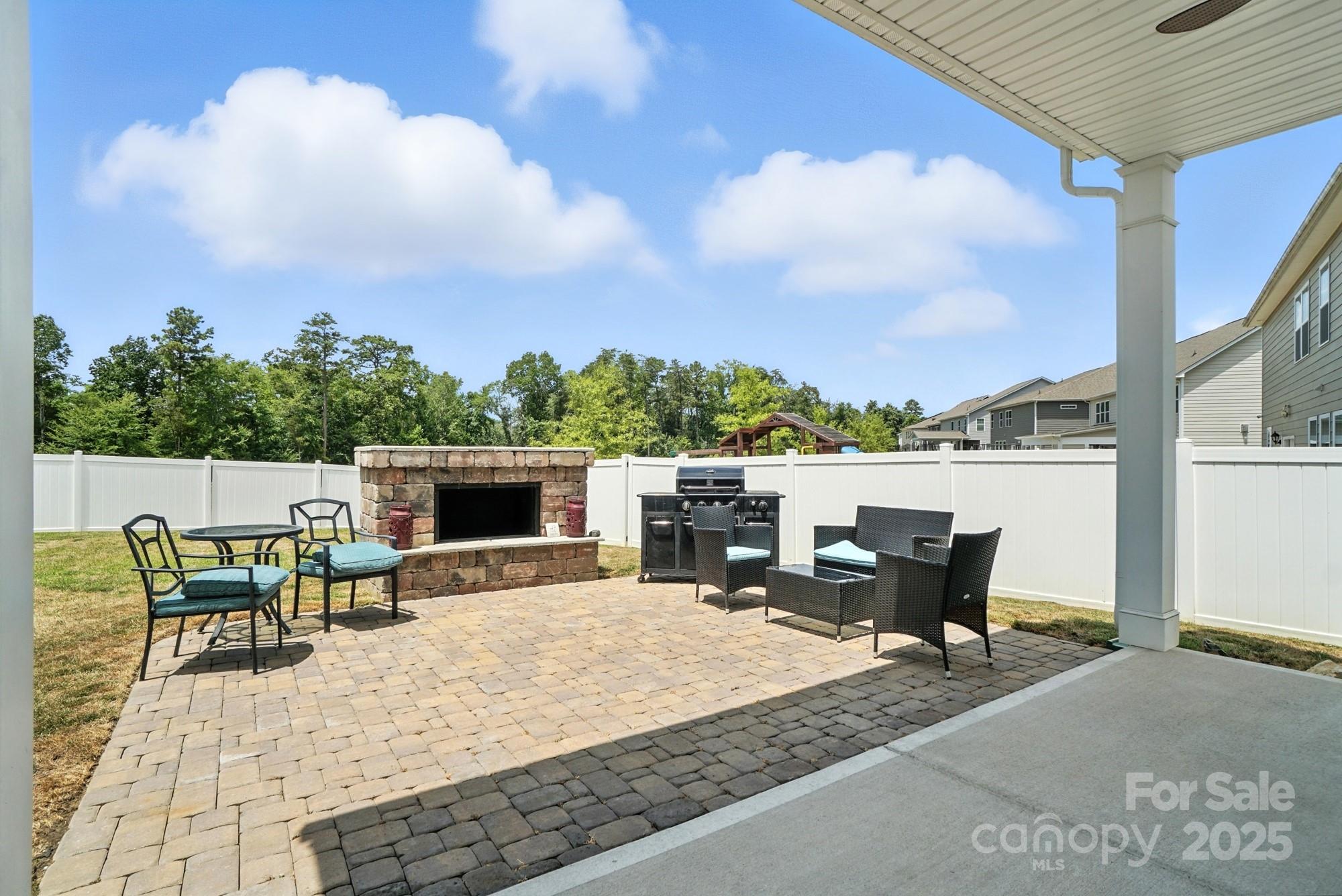 2421 Napa Terrace