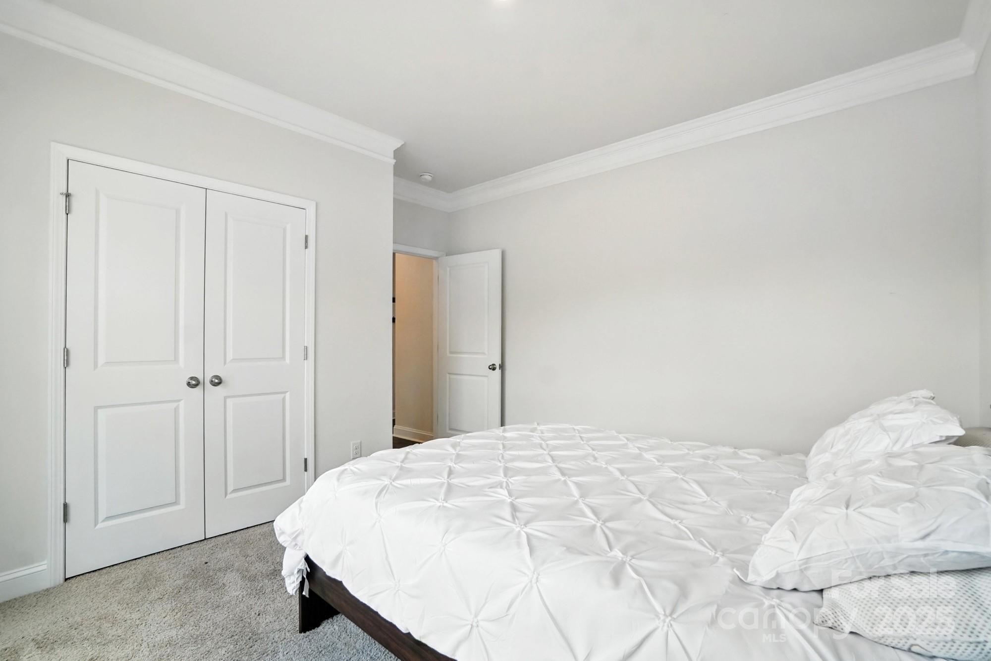 2421 Napa Terrace