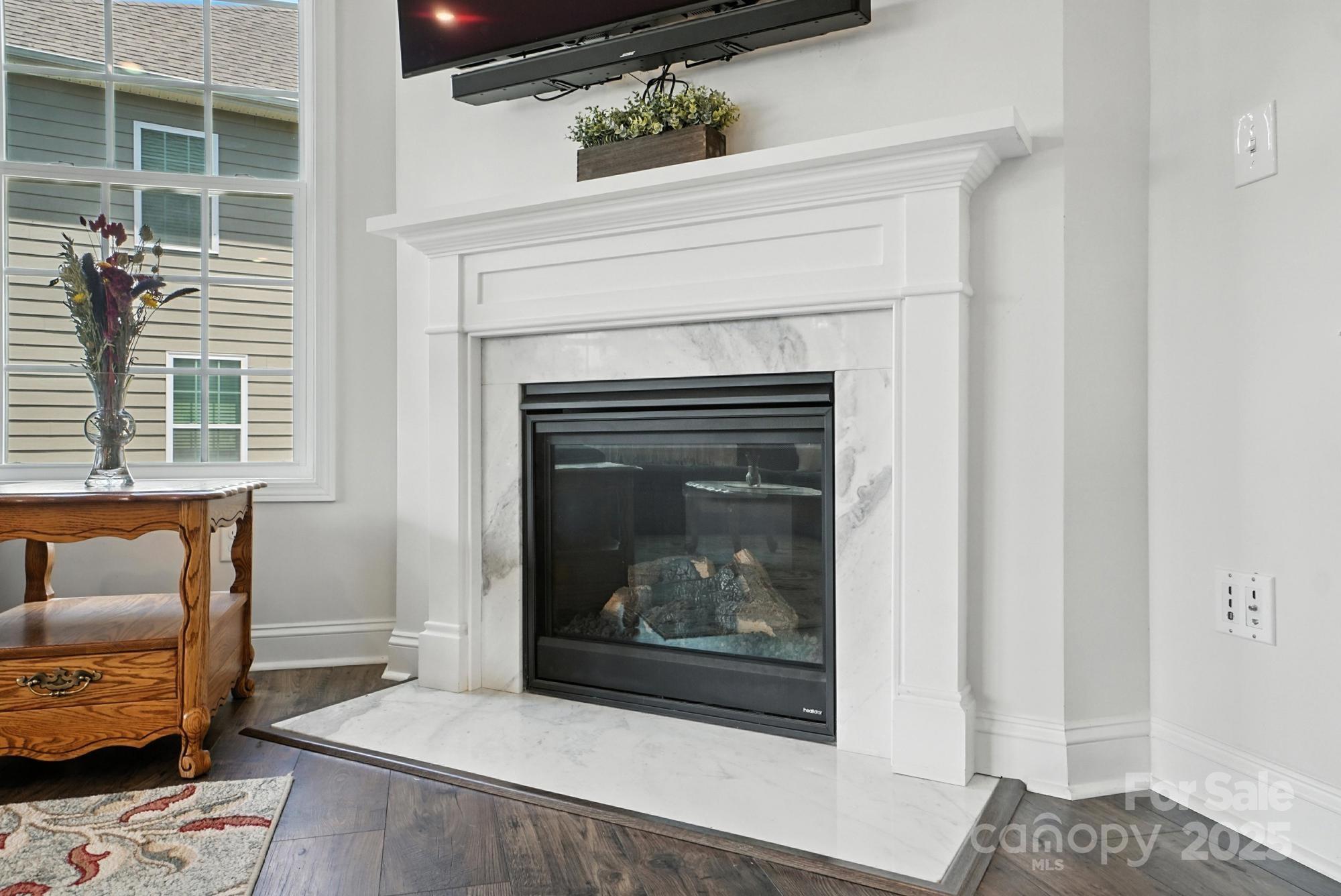 2421 Napa Terrace