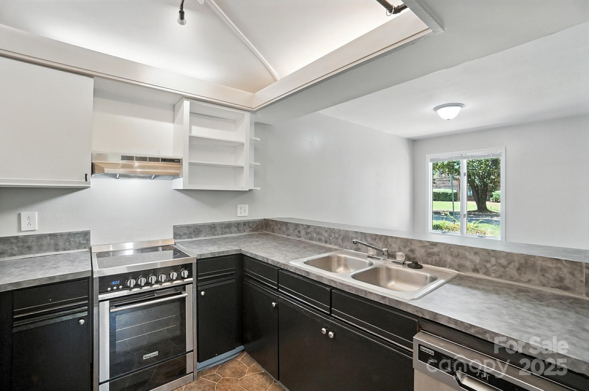 1823 J Julian Lane Unit: D