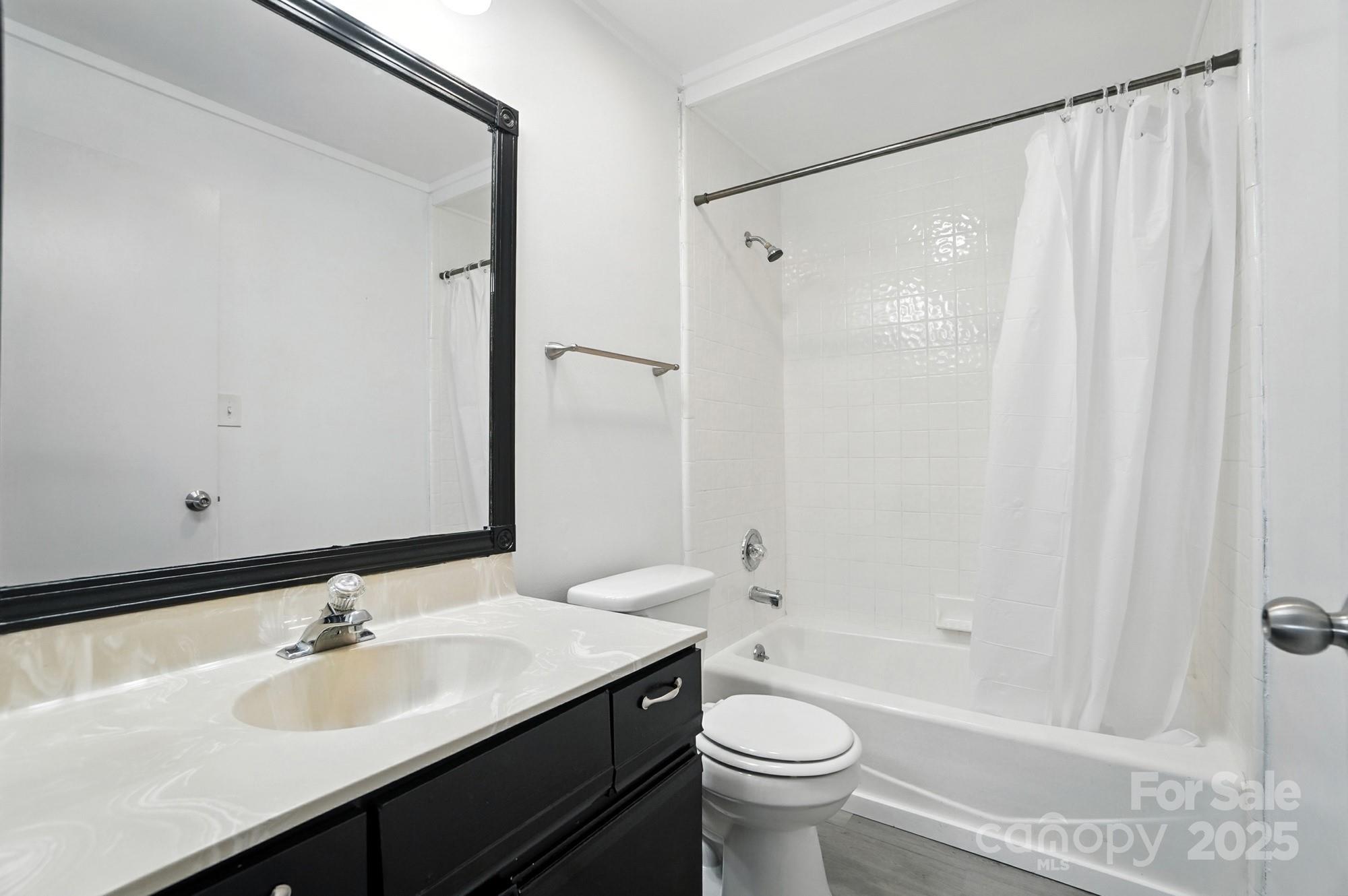 1823 J Julian Lane Unit: D