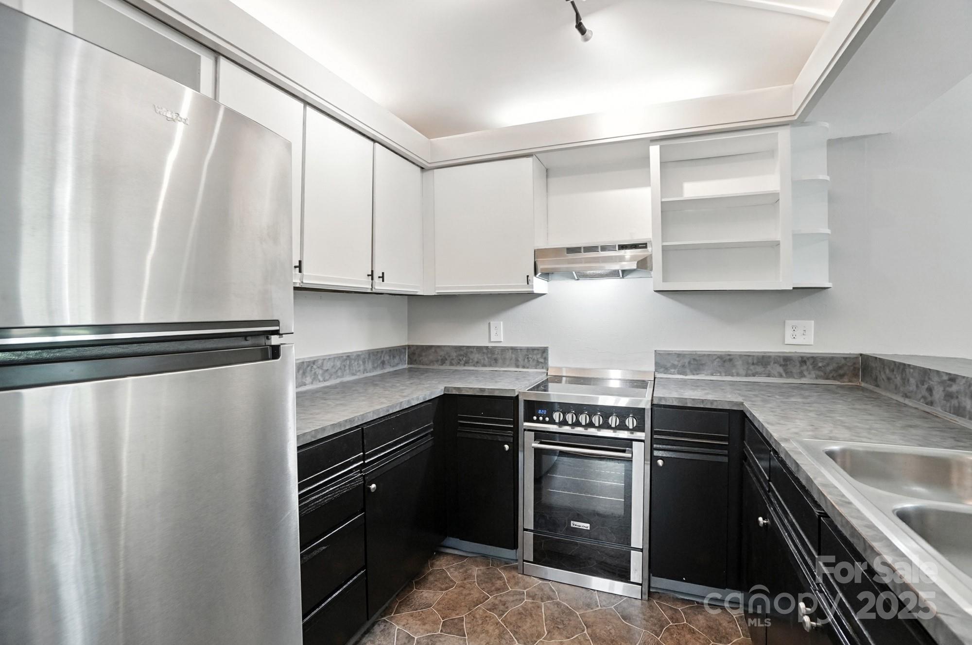 1823 J Julian Lane Unit: D