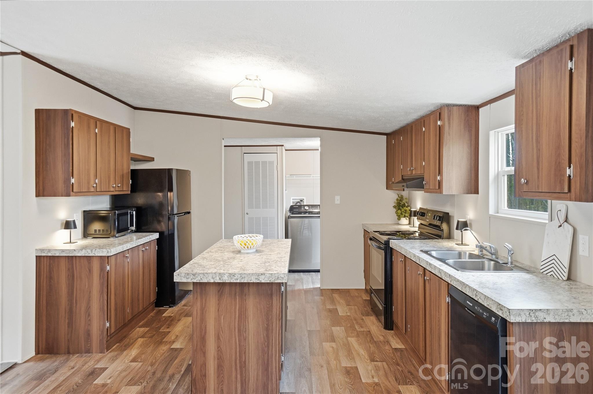 6094 Burnhurst Lane