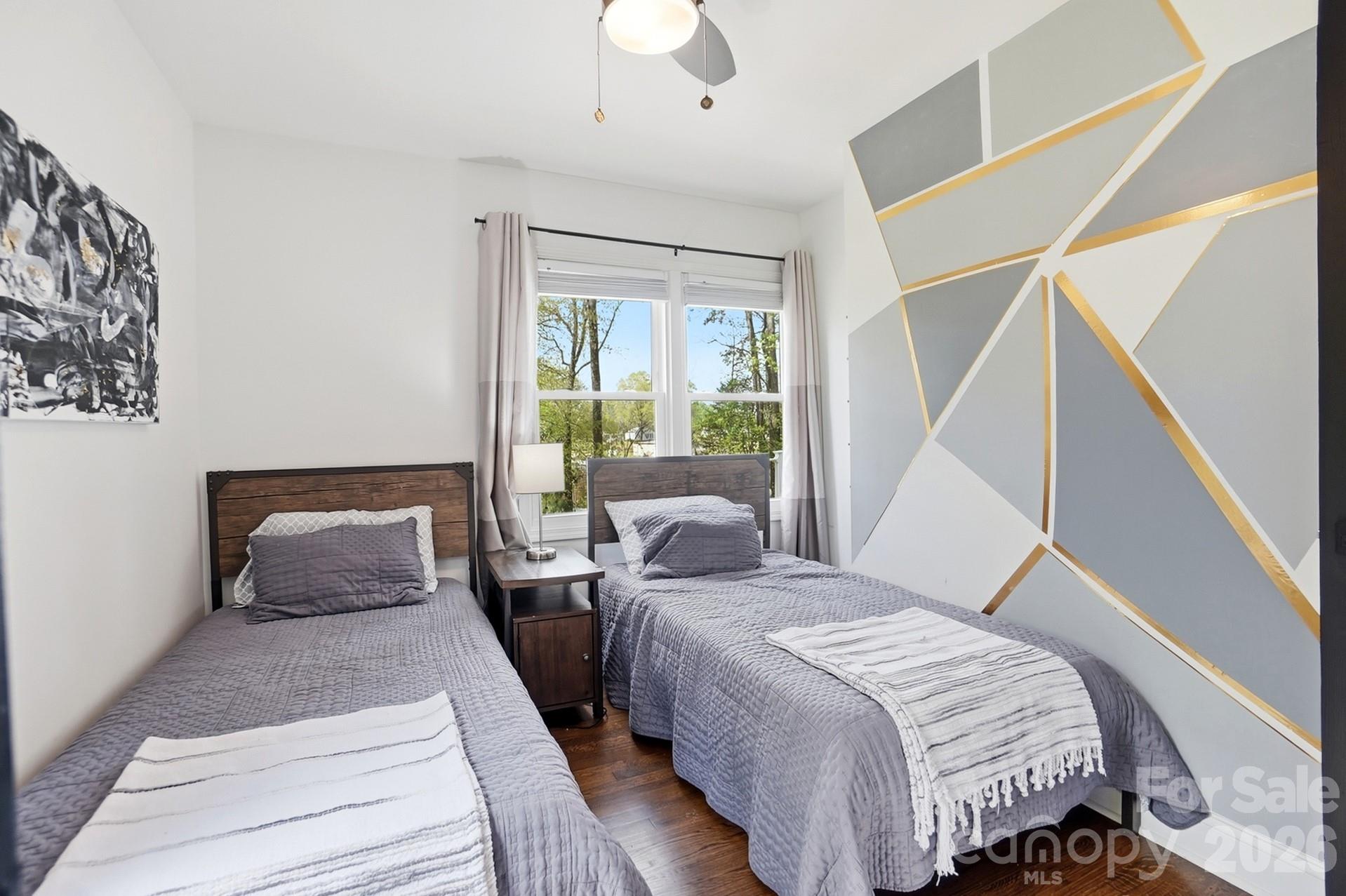 2104 Hillcrest Avenue