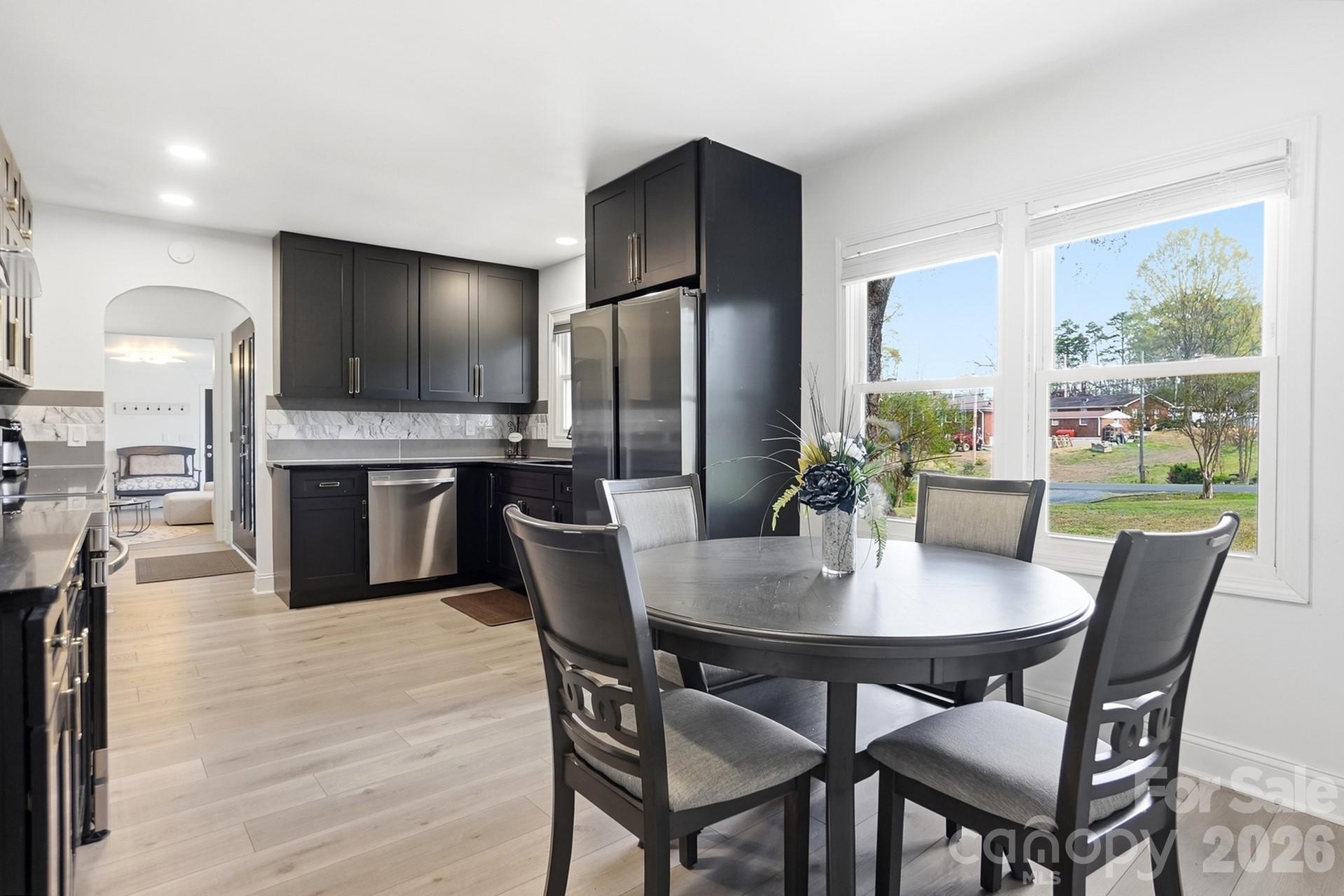 2104 Hillcrest Avenue