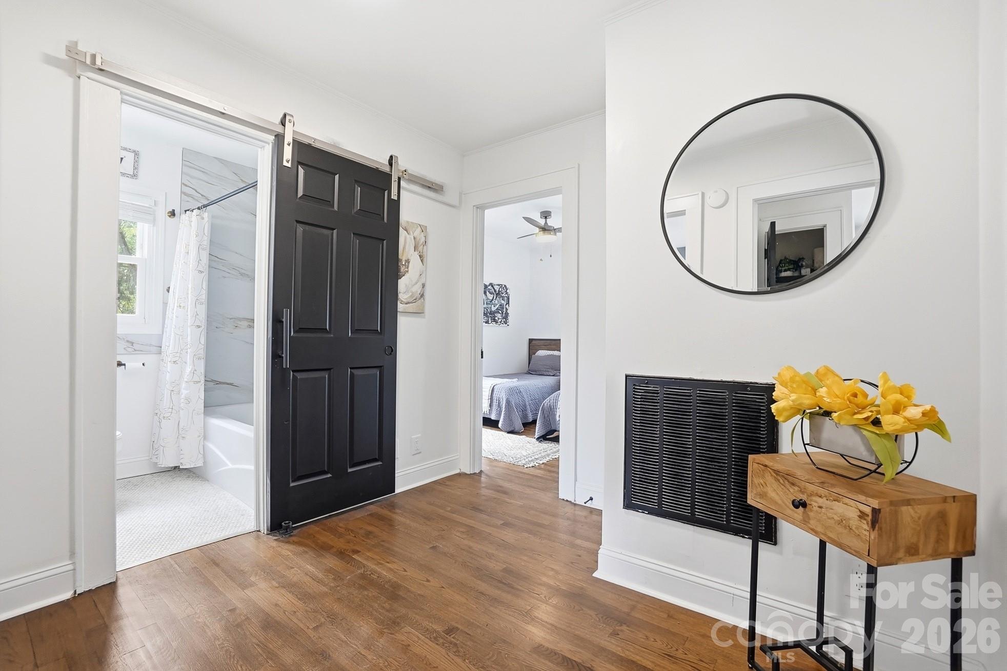 2104 Hillcrest Avenue