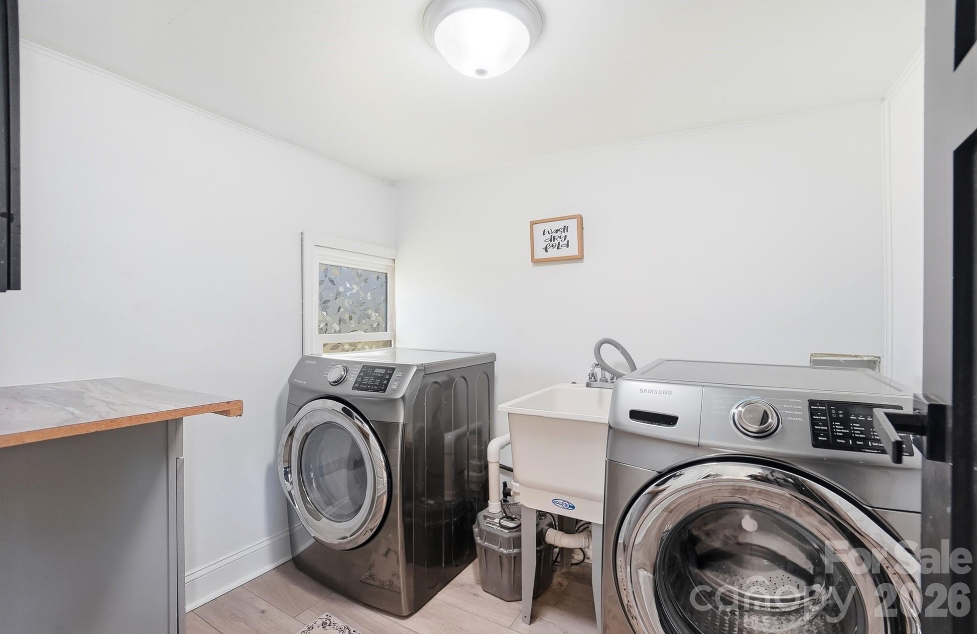 2104 Hillcrest Avenue