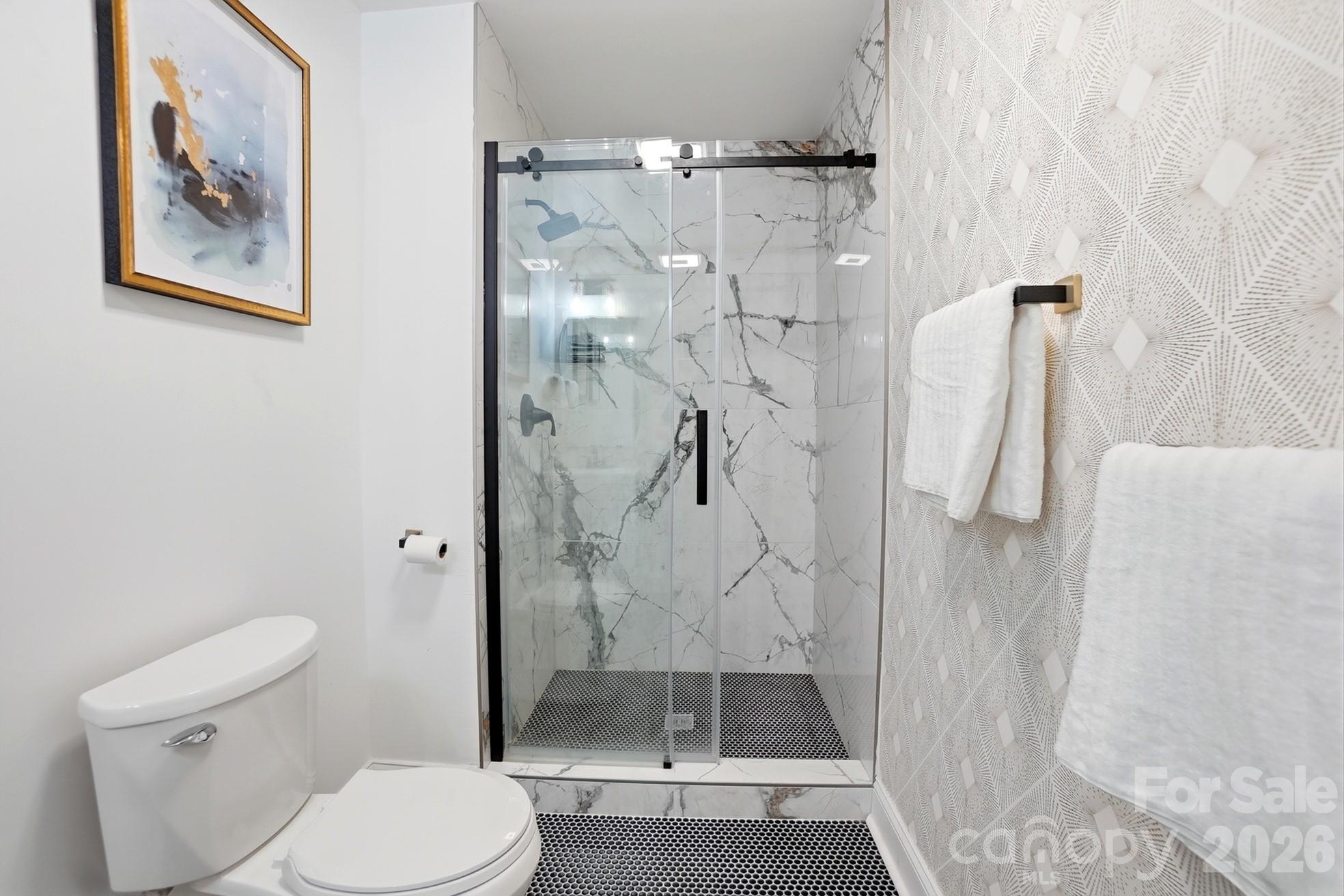 2104 Hillcrest Avenue