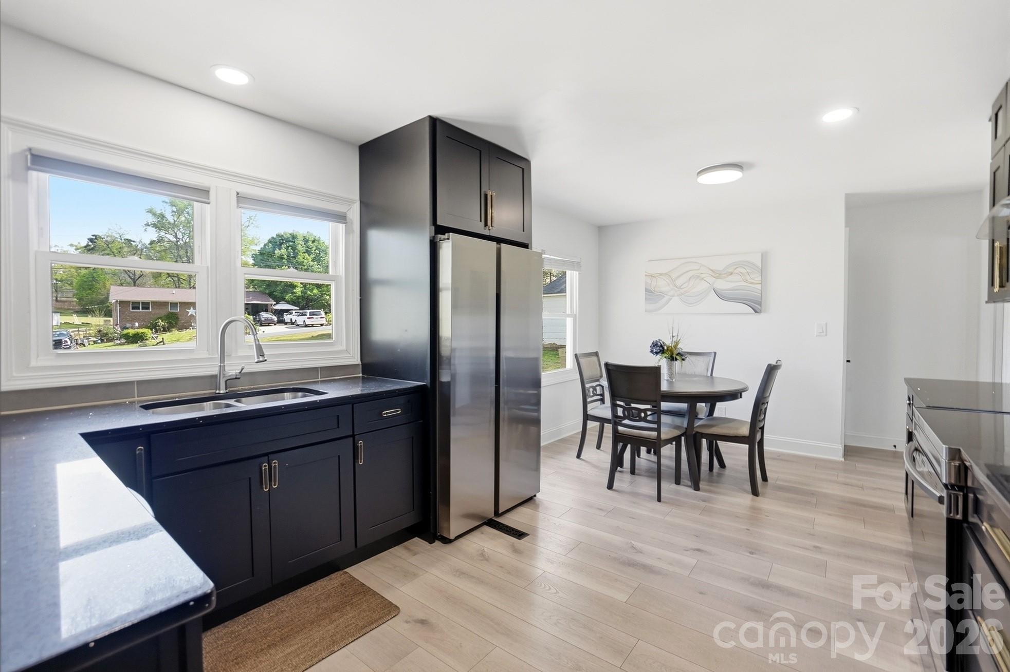 2104 Hillcrest Avenue