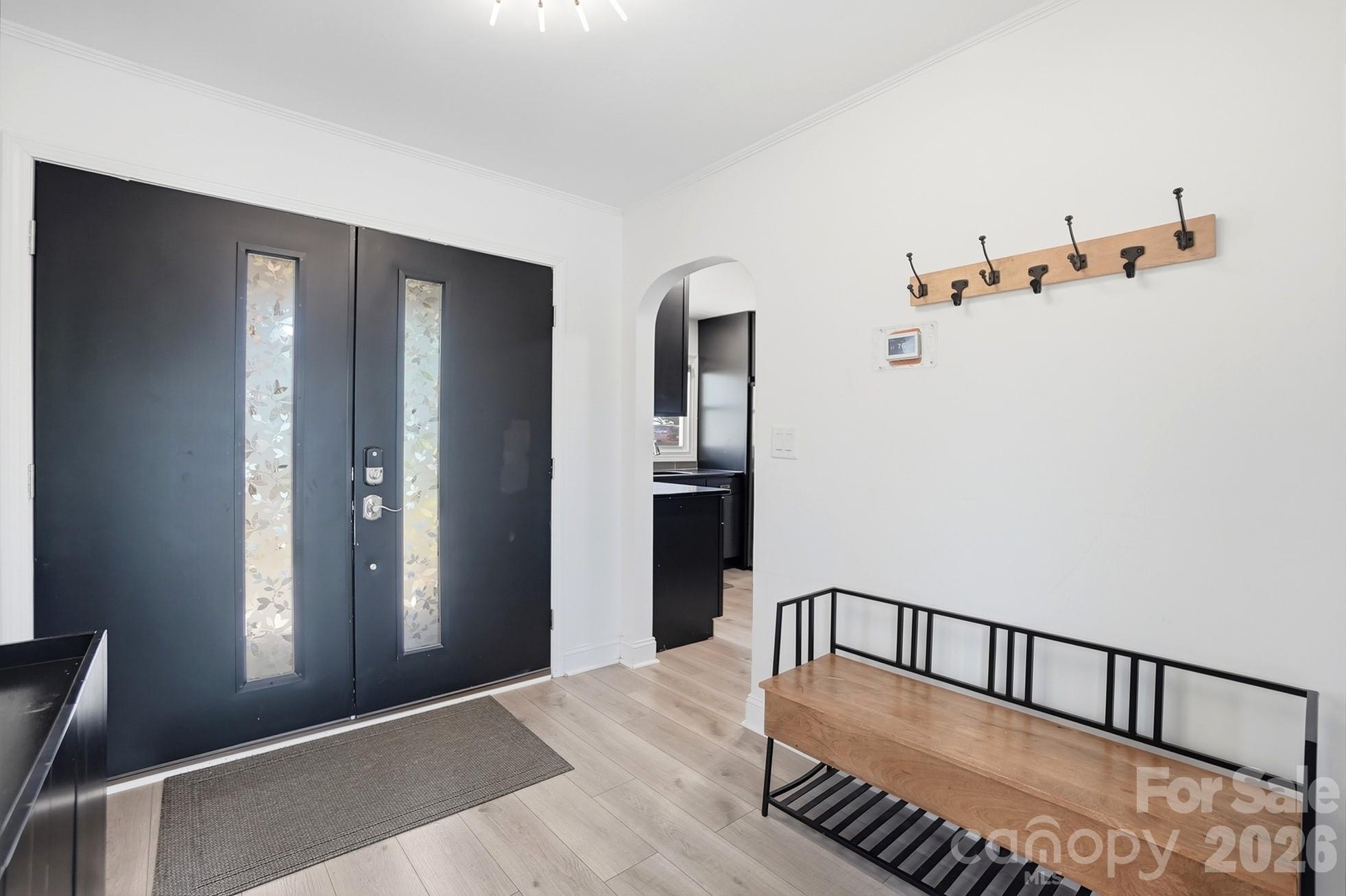 2104 Hillcrest Avenue