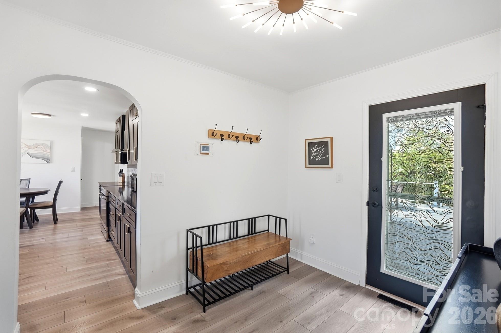 2104 Hillcrest Avenue