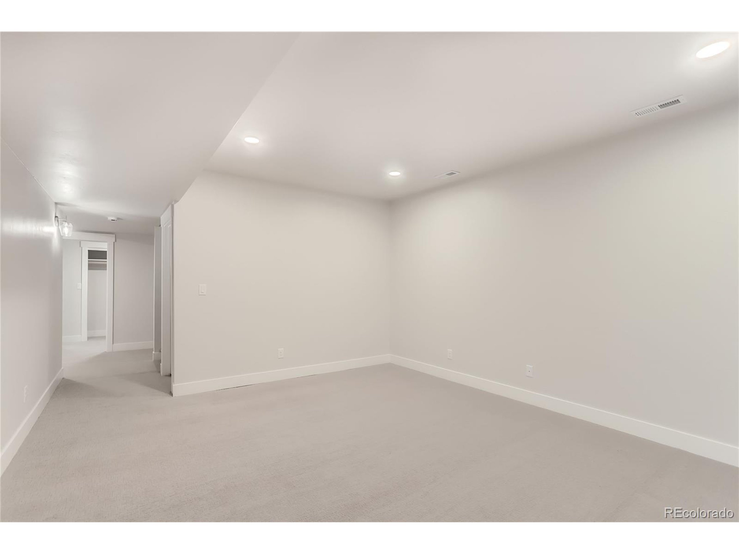 1103 Lupine Ln