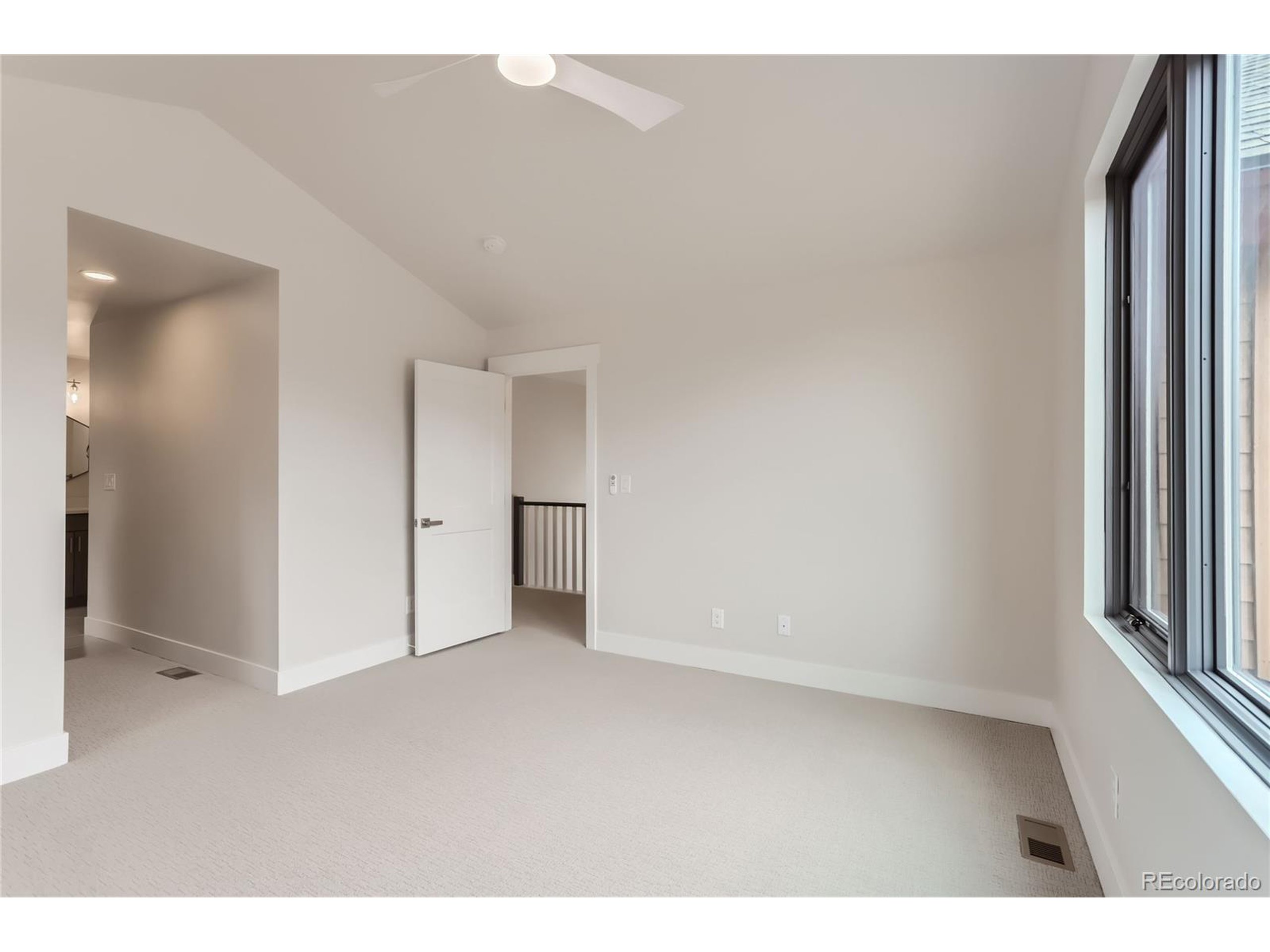 1103 Lupine Ln