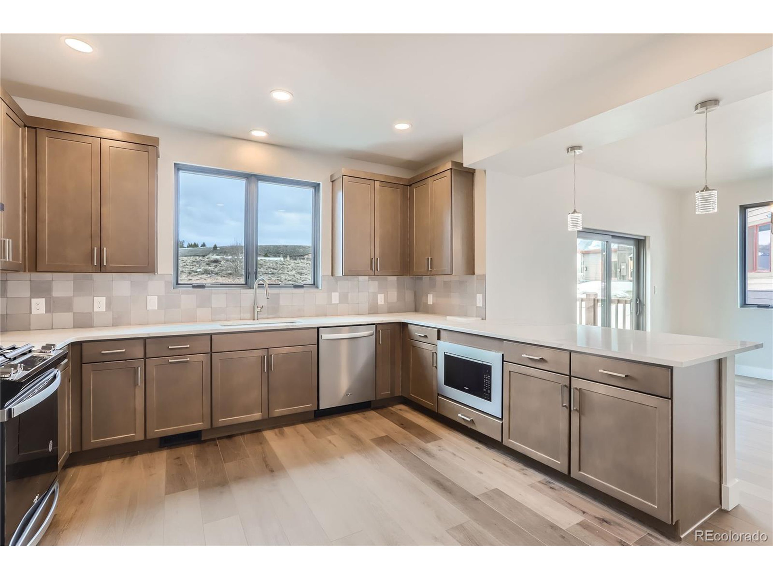 1103 Lupine Ln