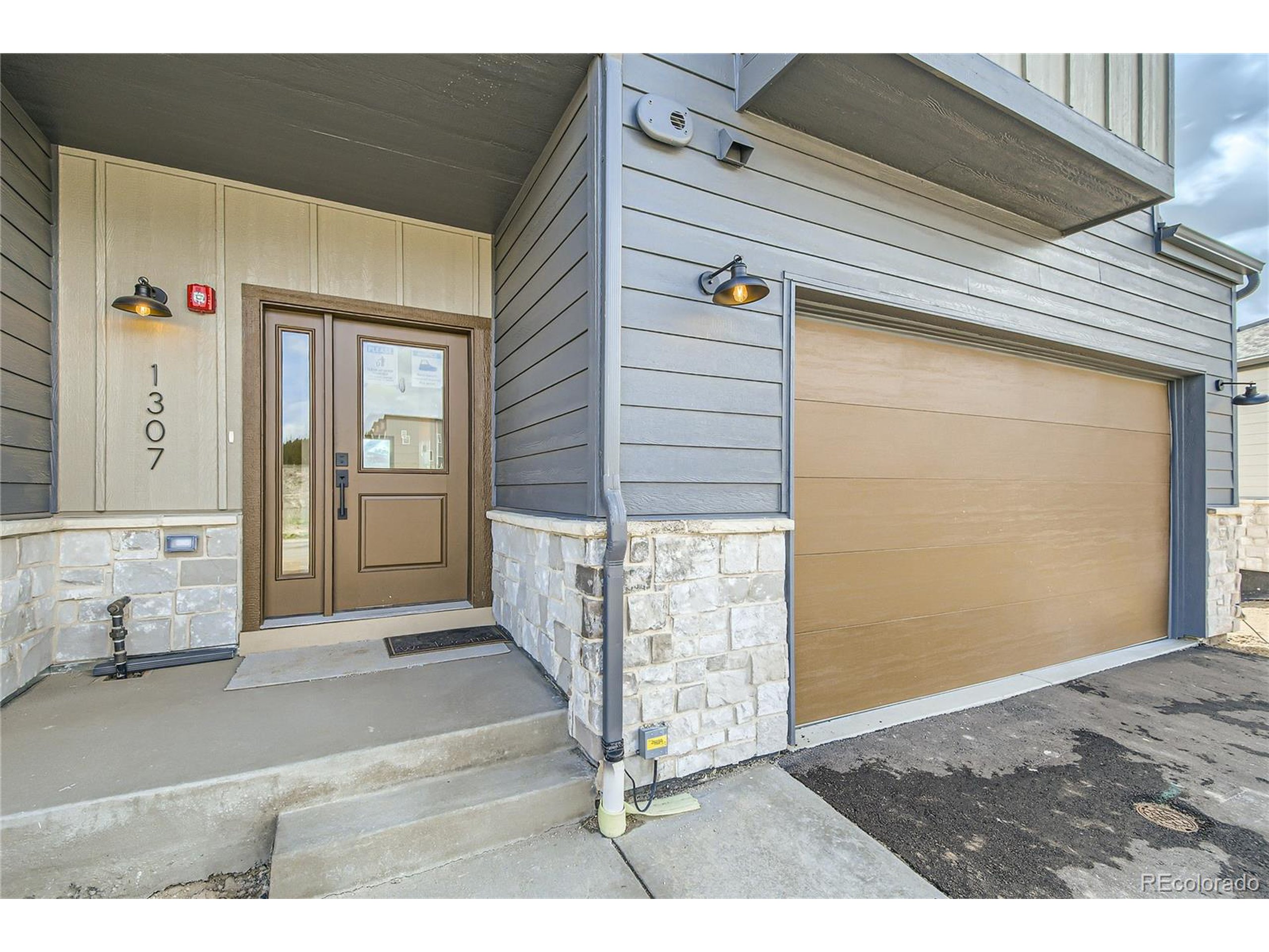 1307 James Road