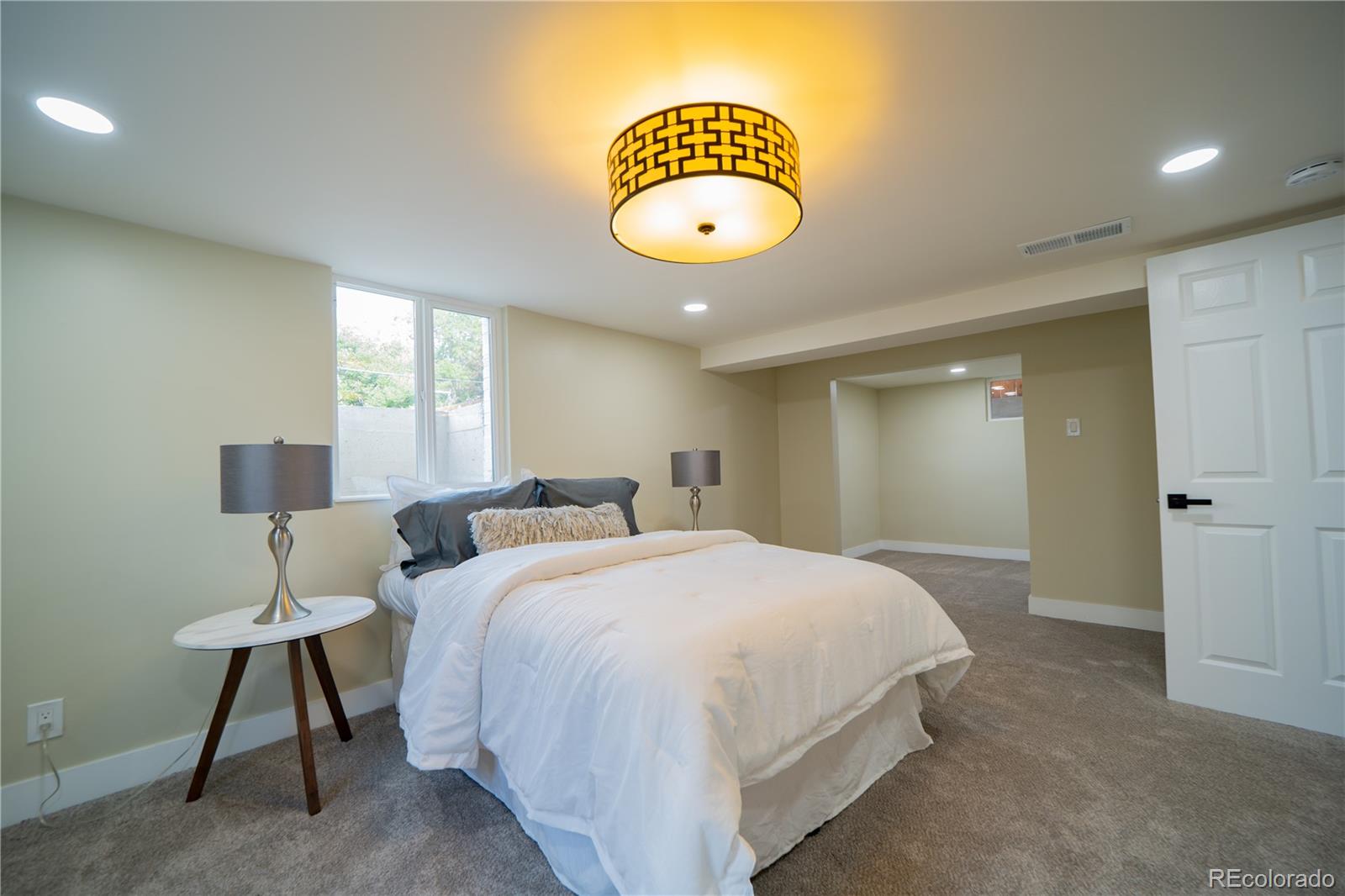 2829 N Lowell Boulevard