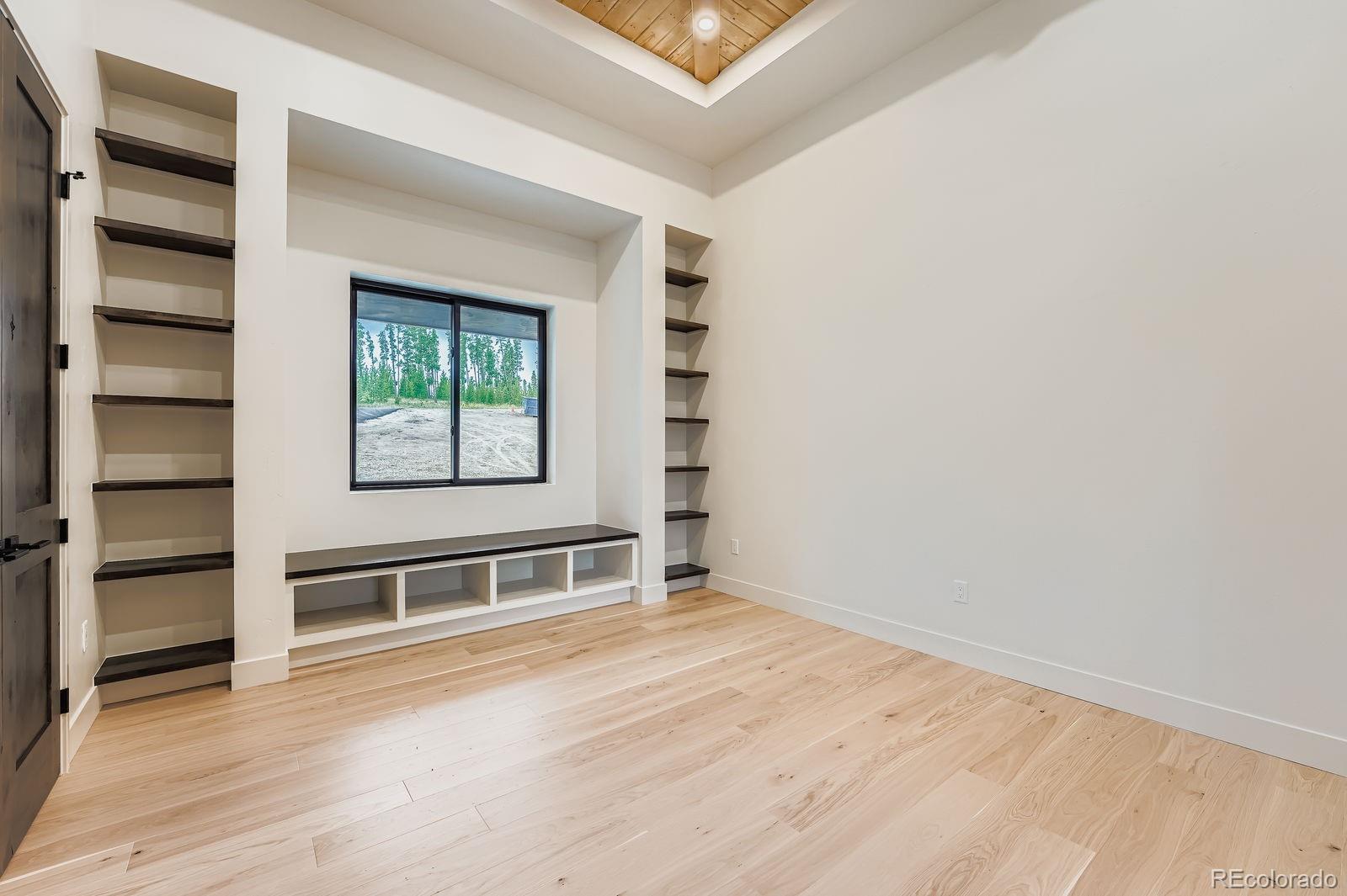 1086 Wildberry Lane