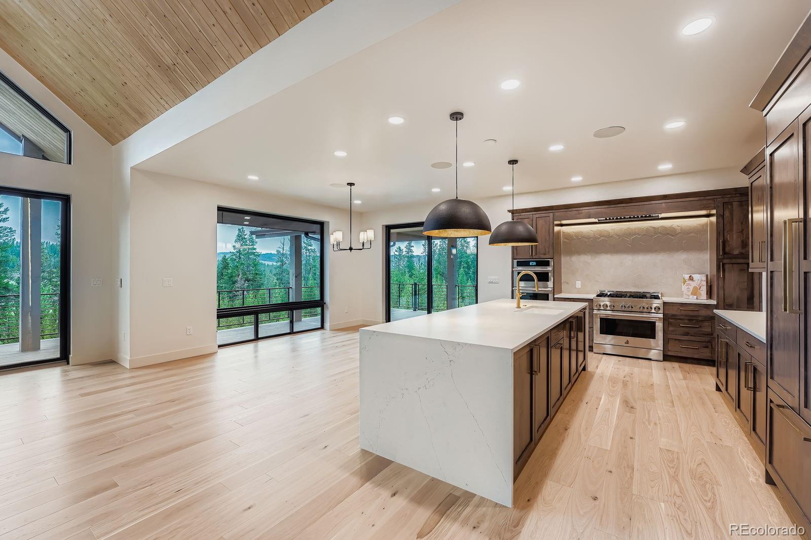 1086 Wildberry Lane