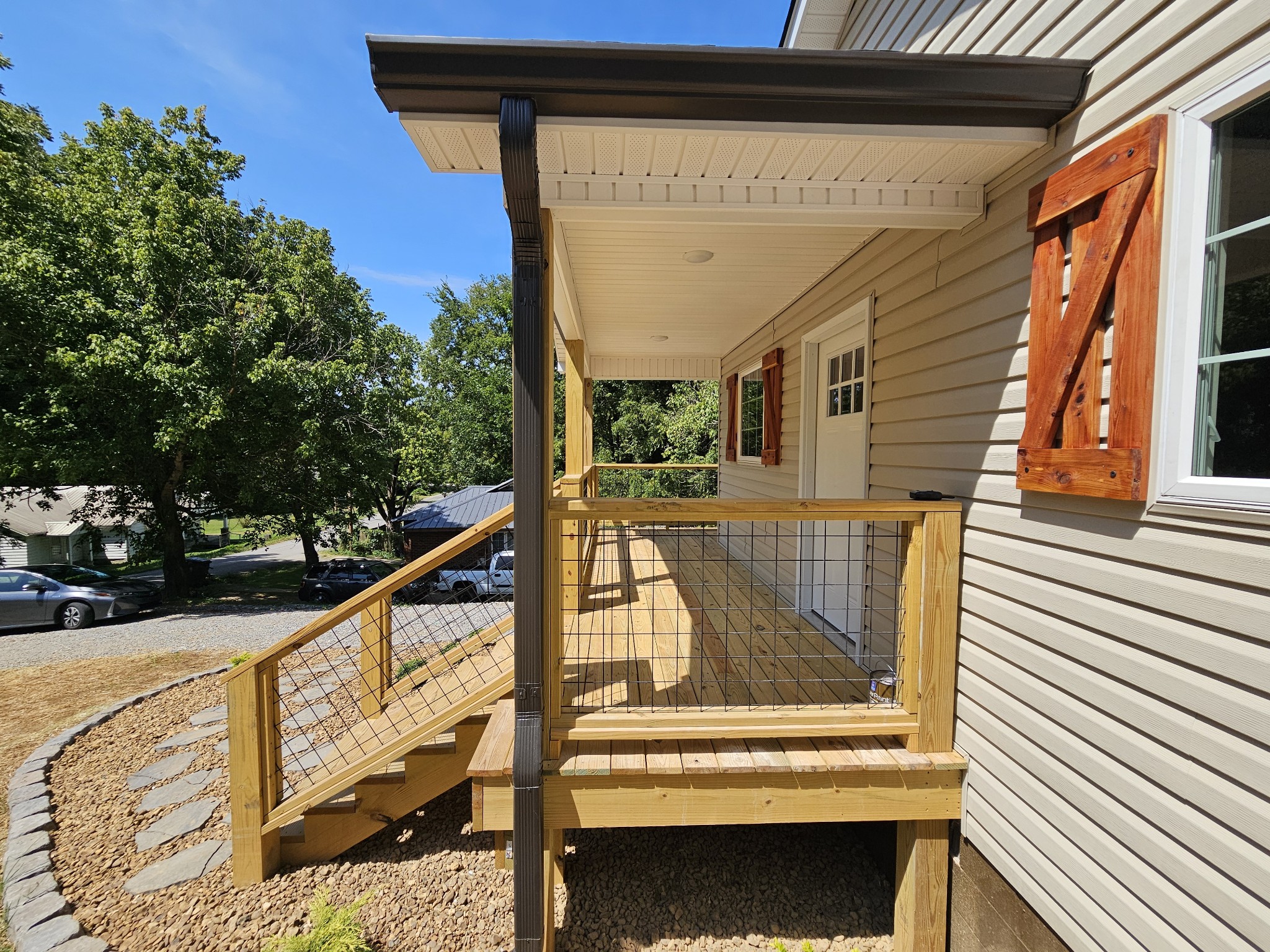 205 Winding Way