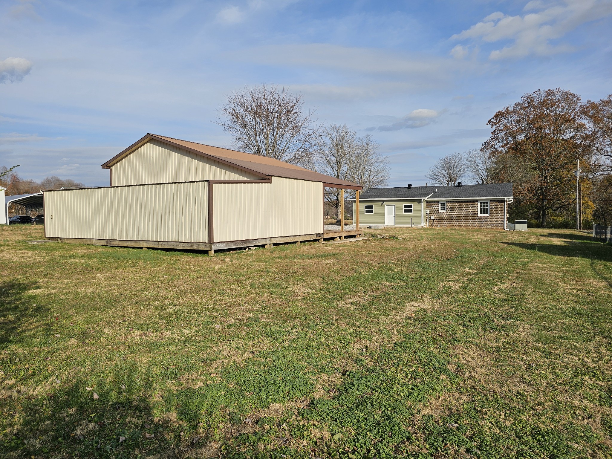 742 Laws Rd