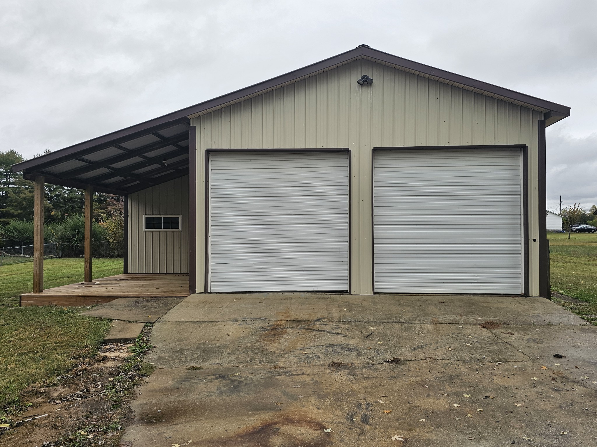 742 Laws Rd