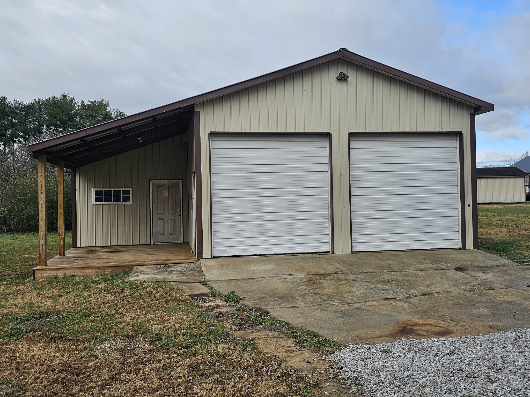 742 Laws Rd
