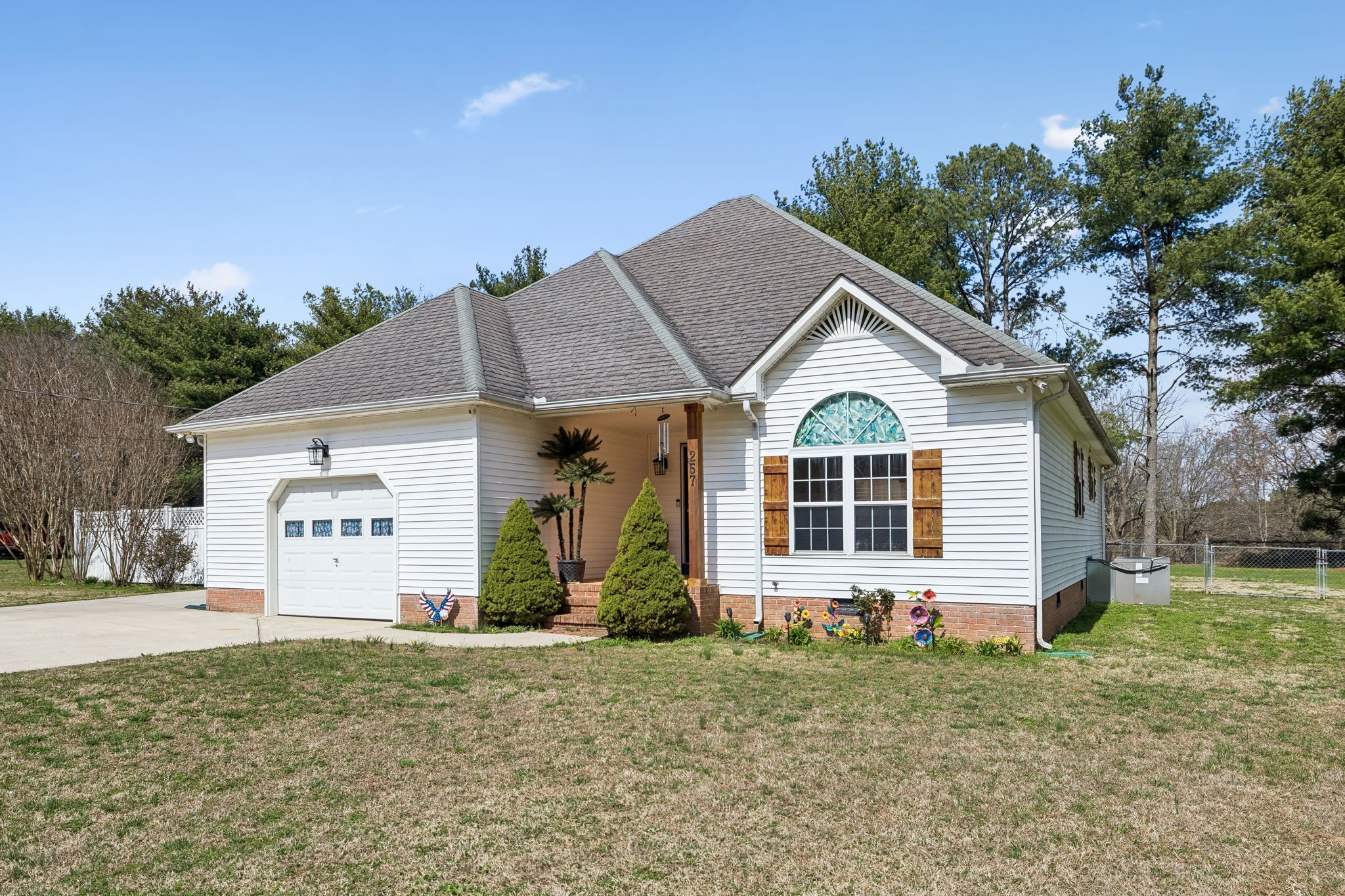 257 Mountain View Dr