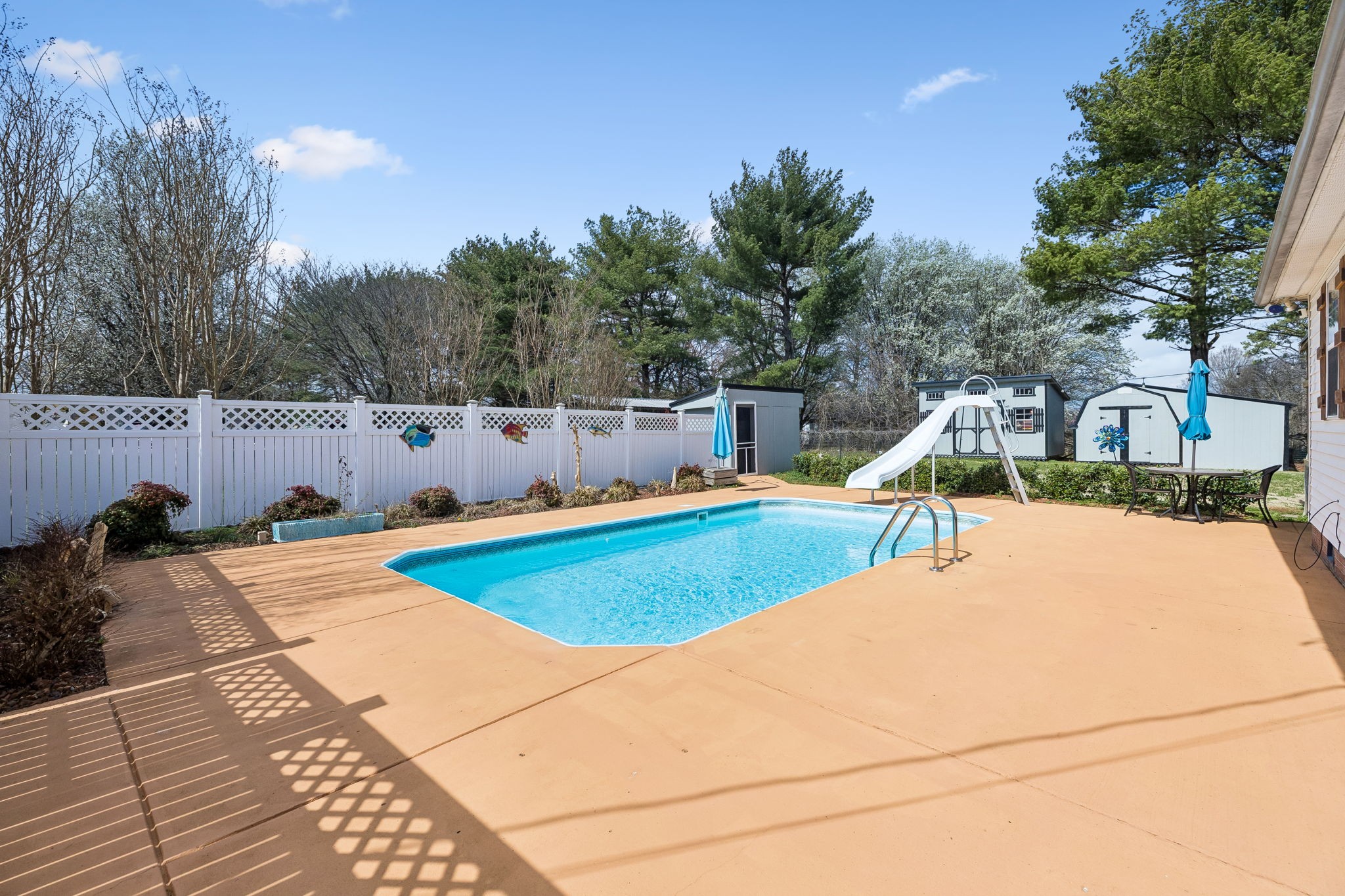 257 Mountain View Dr