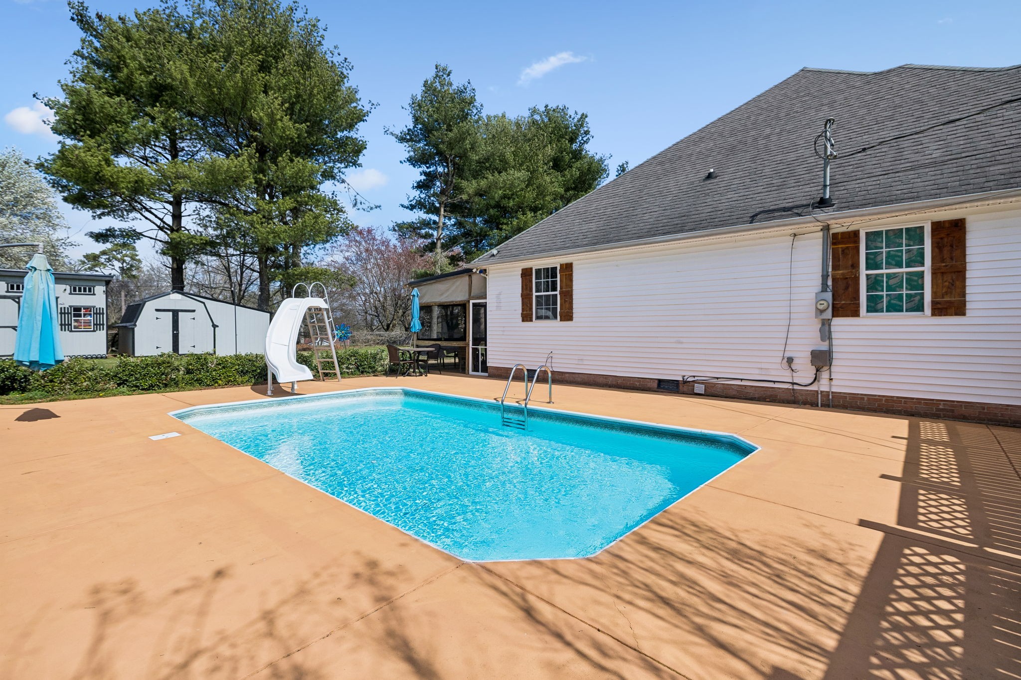 257 Mountain View Dr