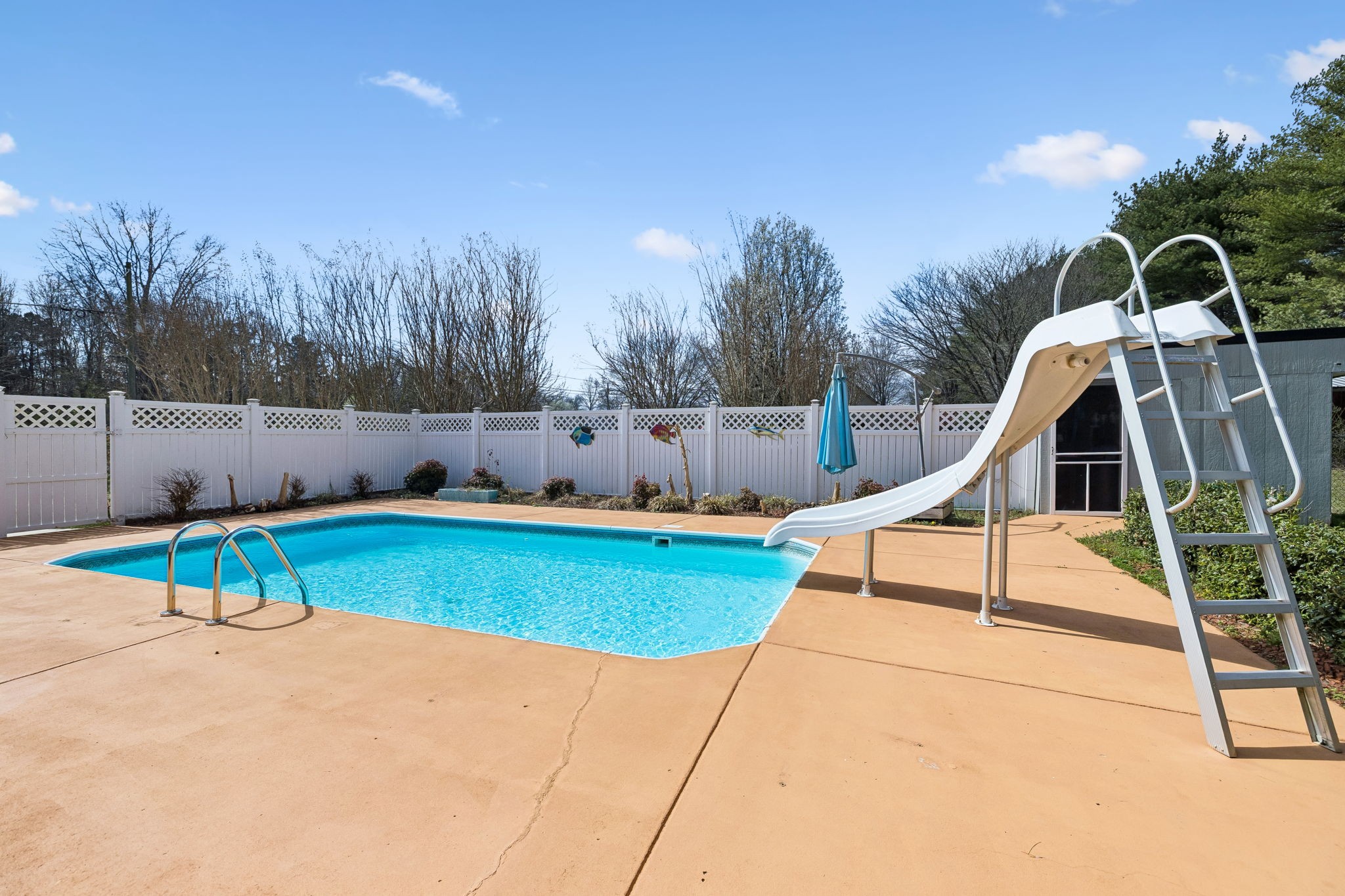 257 Mountain View Dr