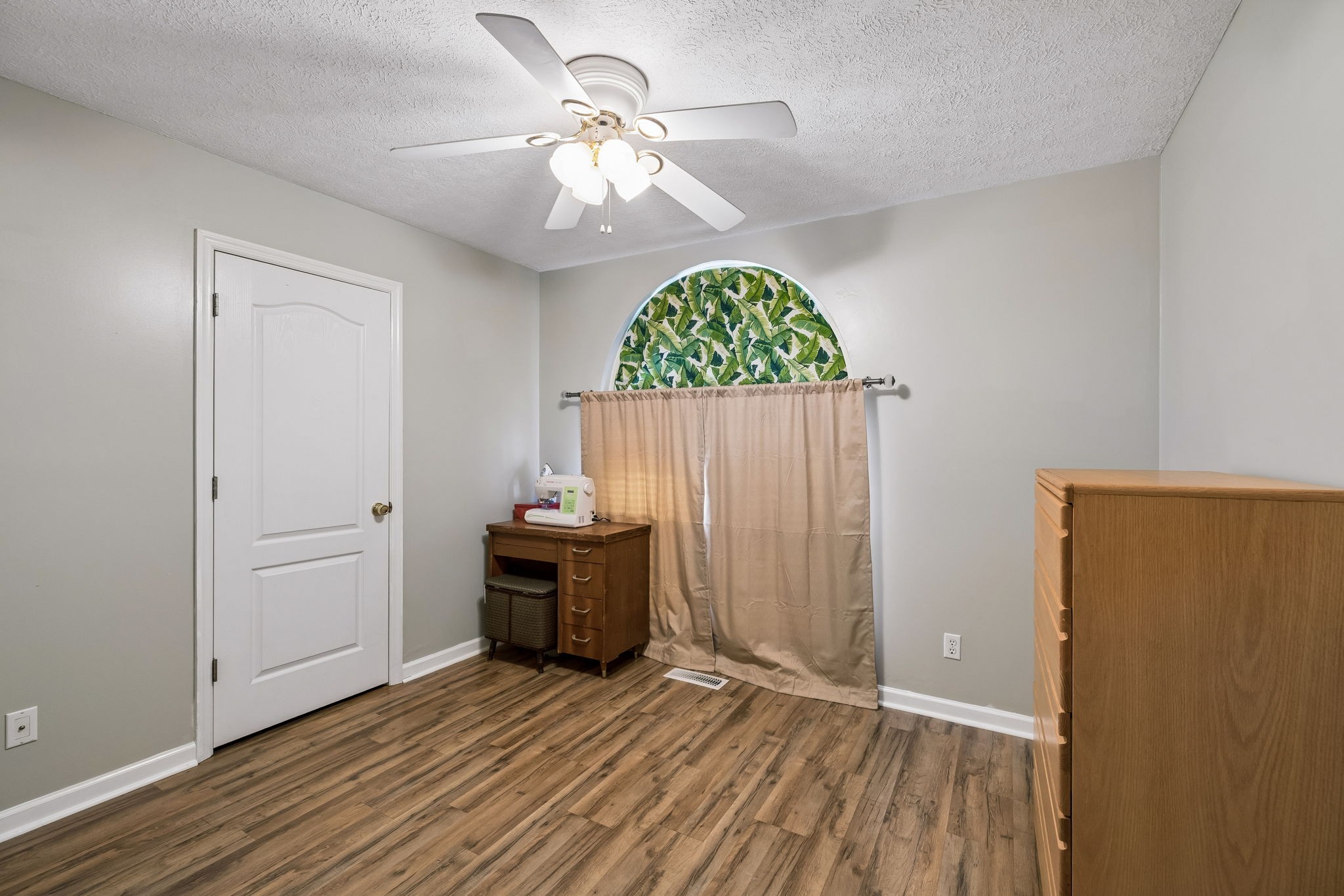 257 Mountain View Dr