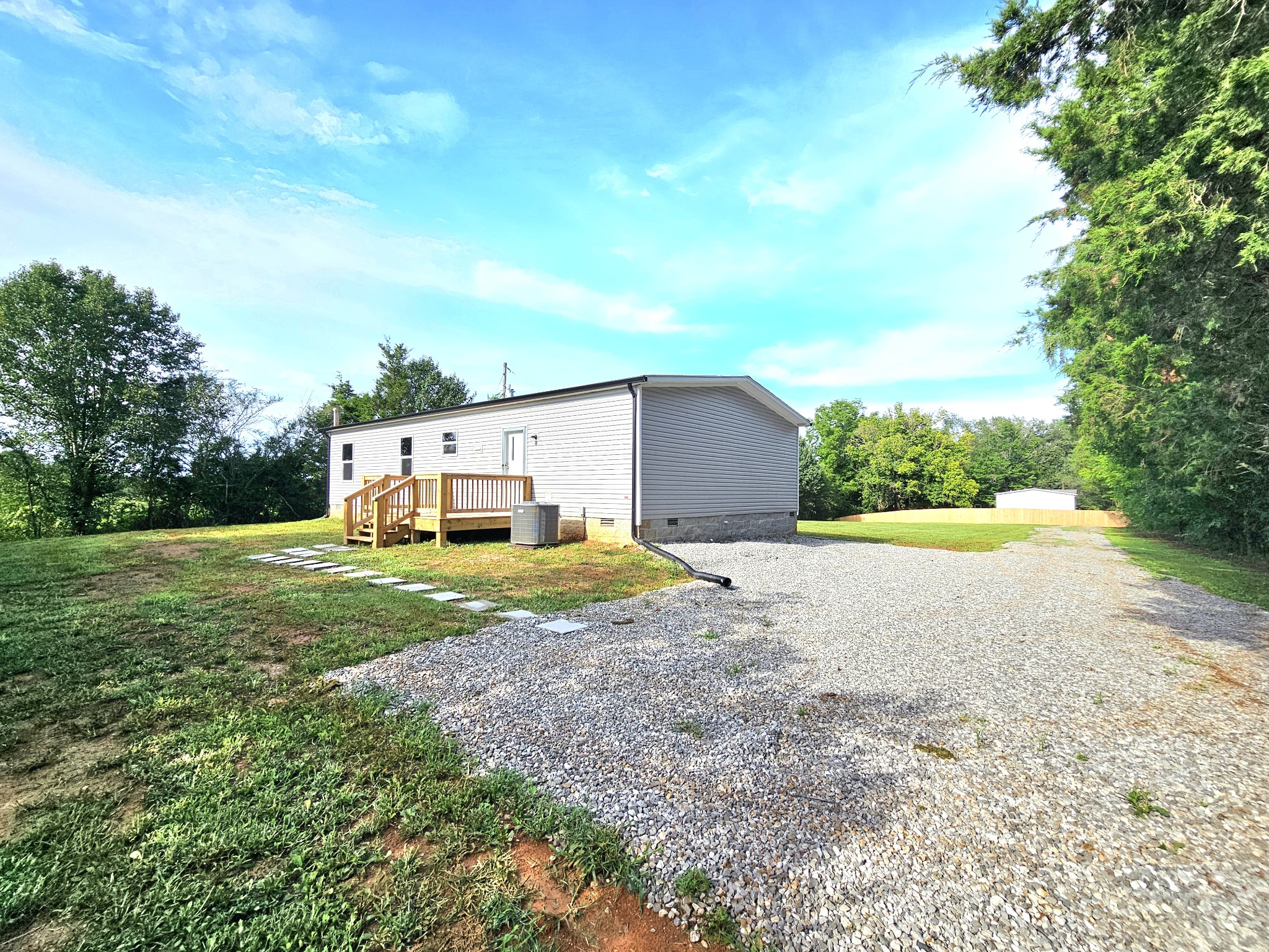 885 Junior Witt Rd