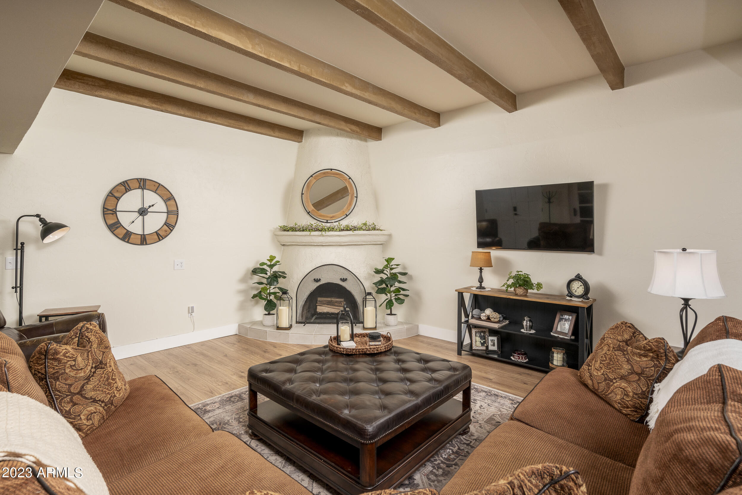 7269 E Loma Lane