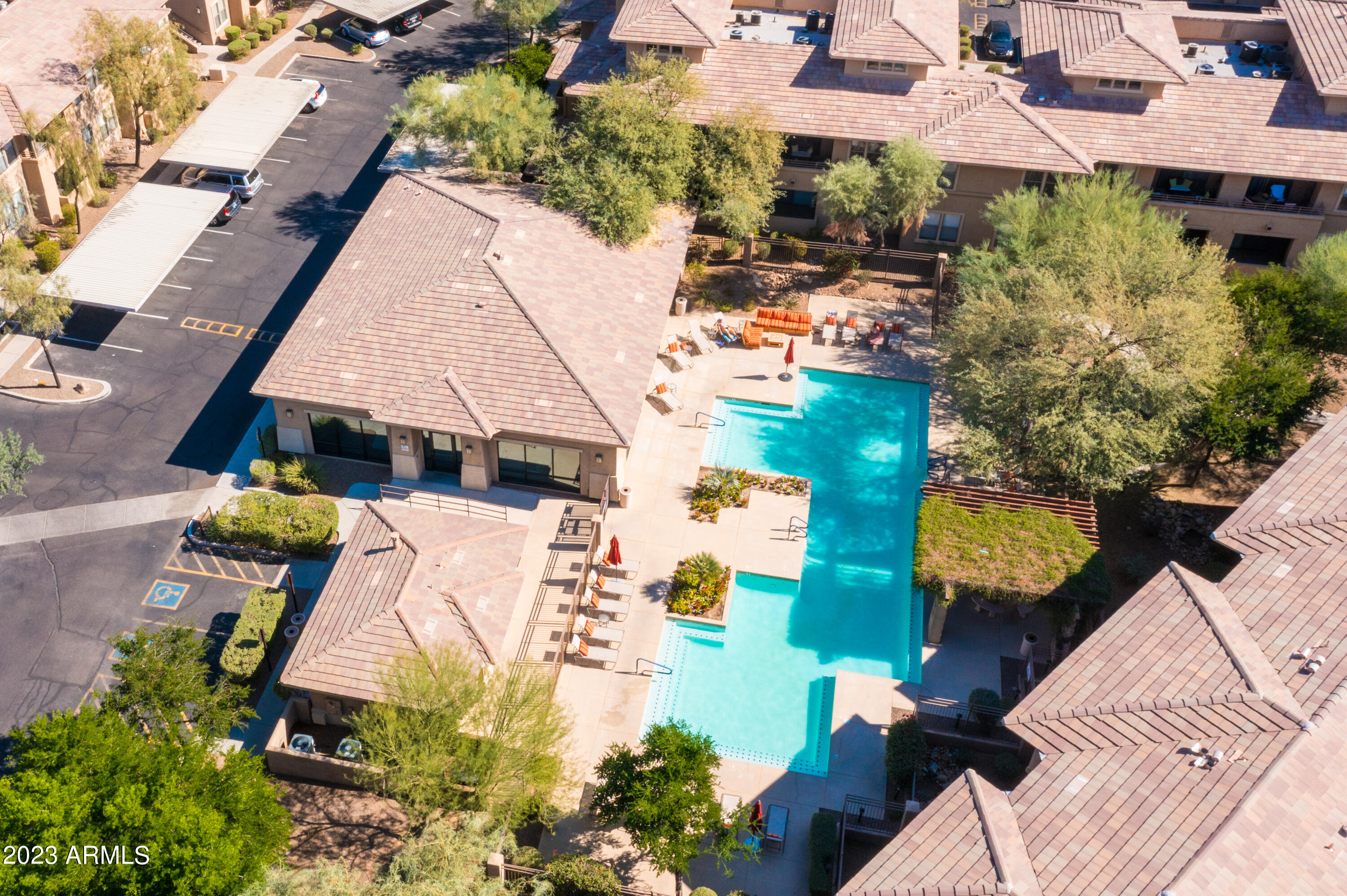 20100 N 78TH Place, 2073