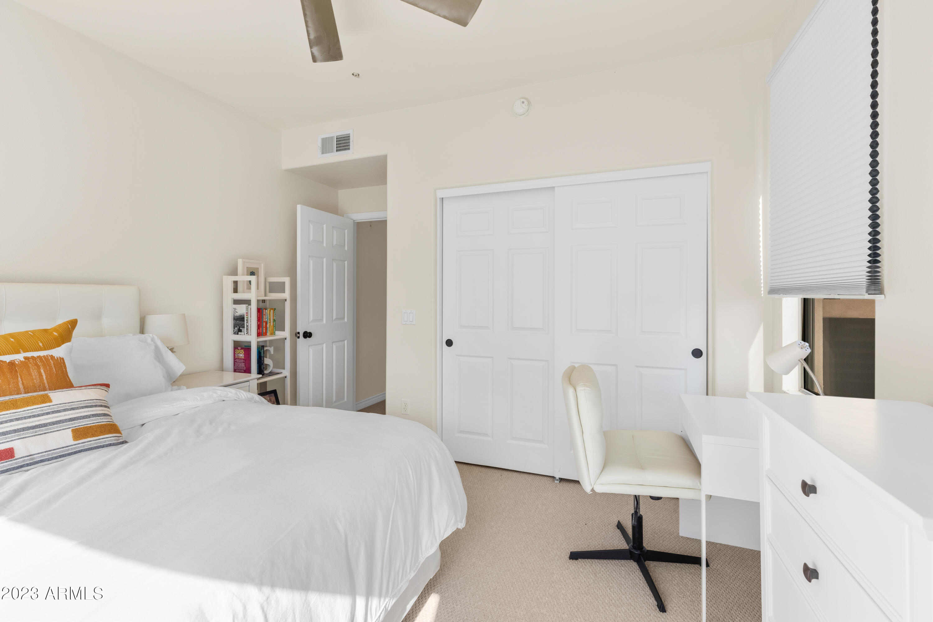 20100 N 78TH Place, 2073