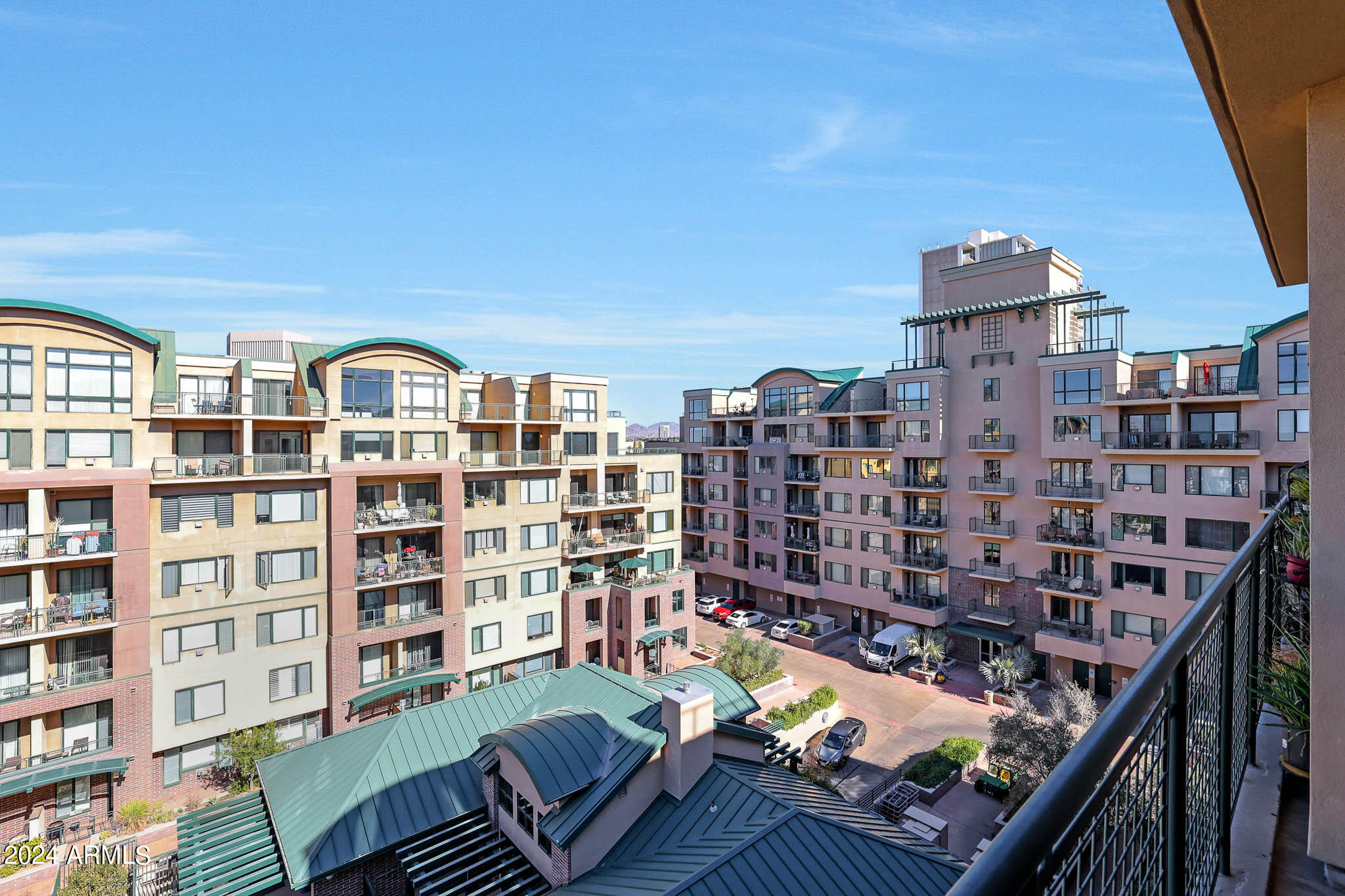 16 W ENCANTO Boulevard, 607