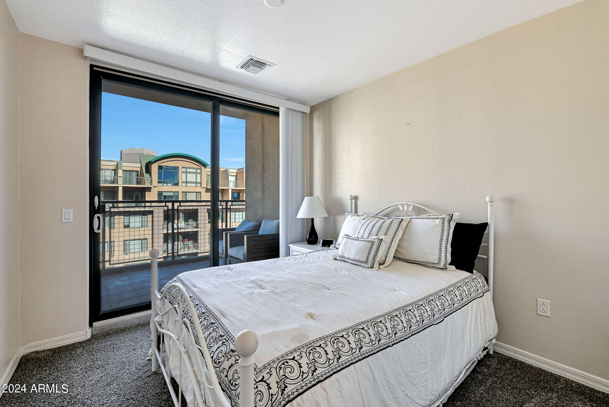 16 W ENCANTO Boulevard, 607