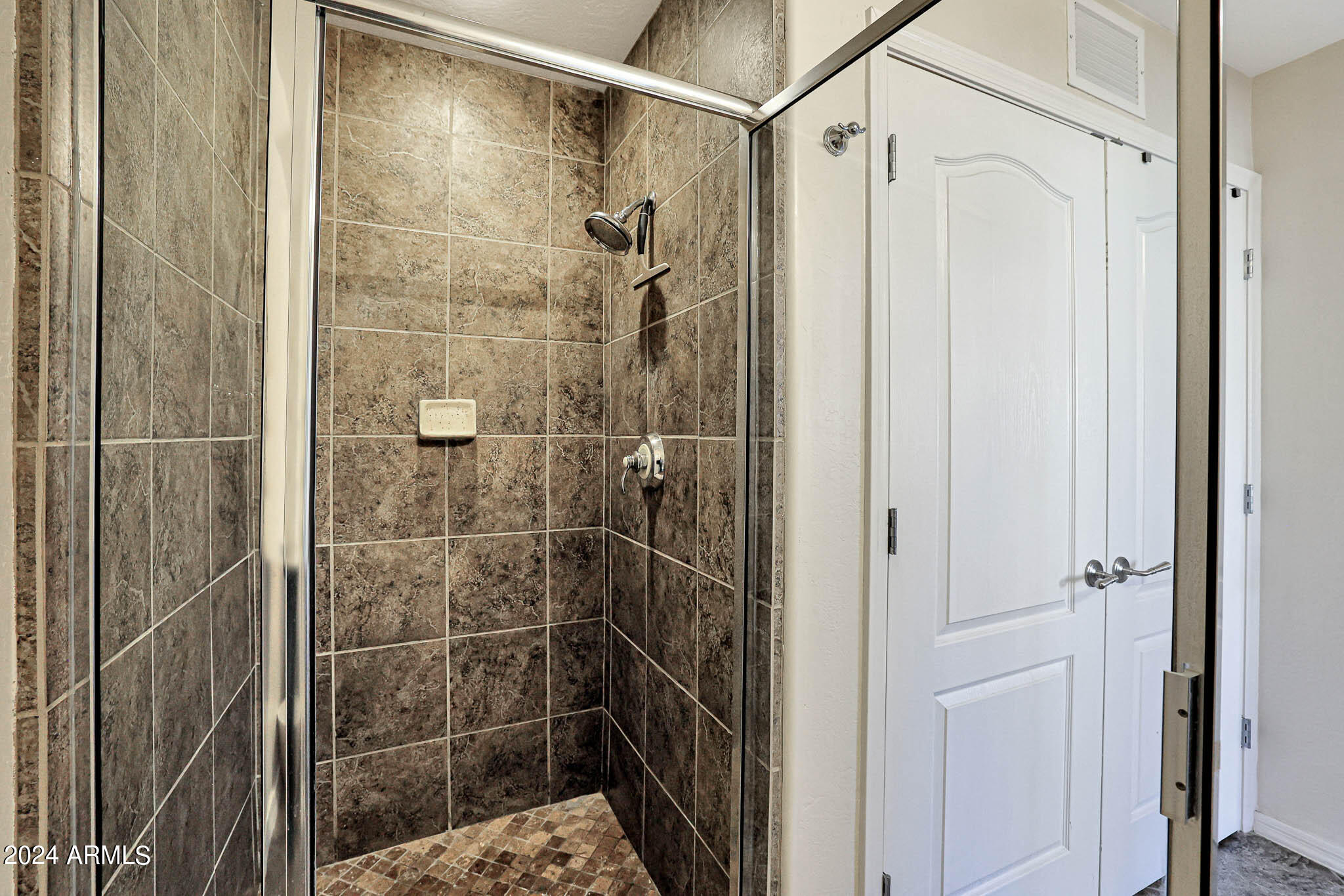 16 W ENCANTO Boulevard, 607