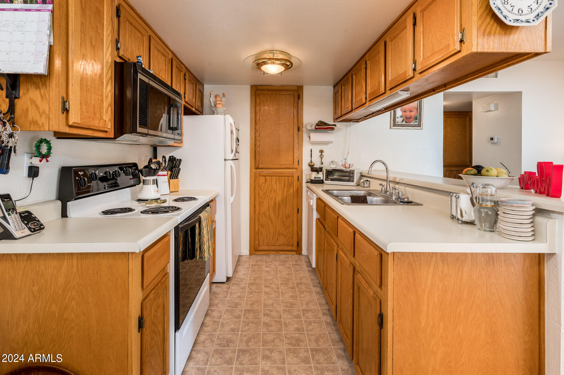 2228 E CAMPBELL Avenue, 212