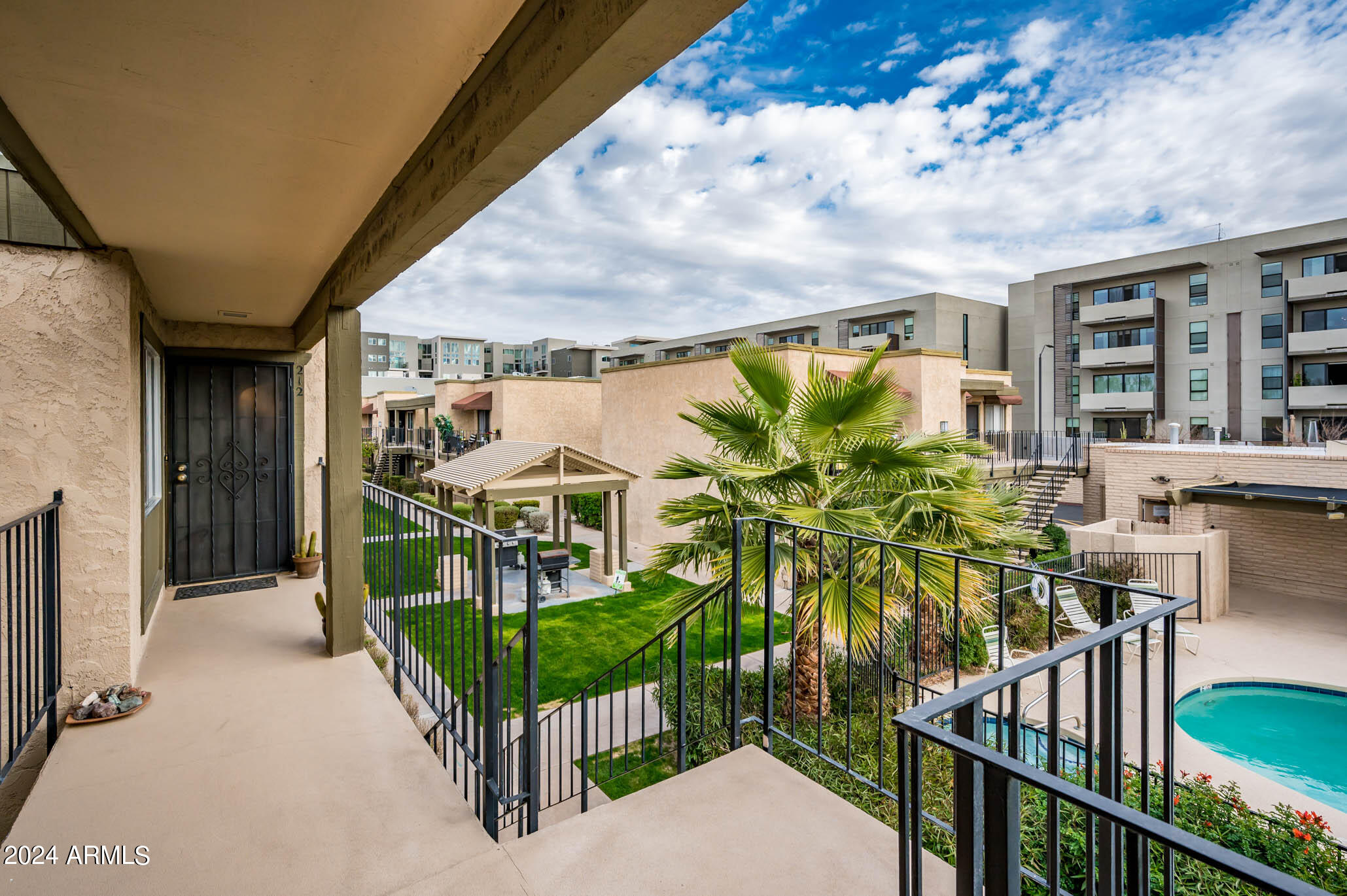 2228 E CAMPBELL Avenue, 212