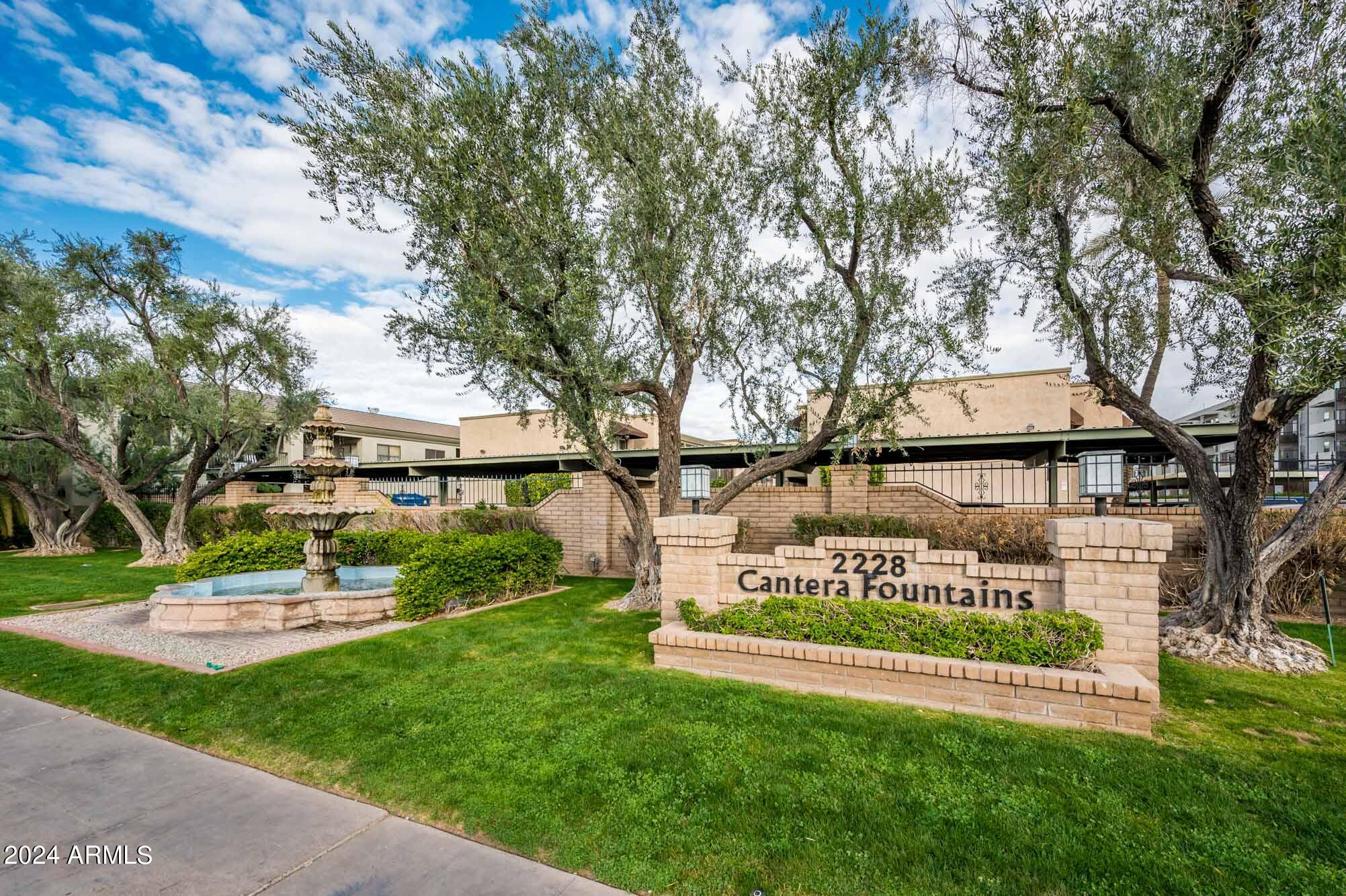 2228 E CAMPBELL Avenue, 212