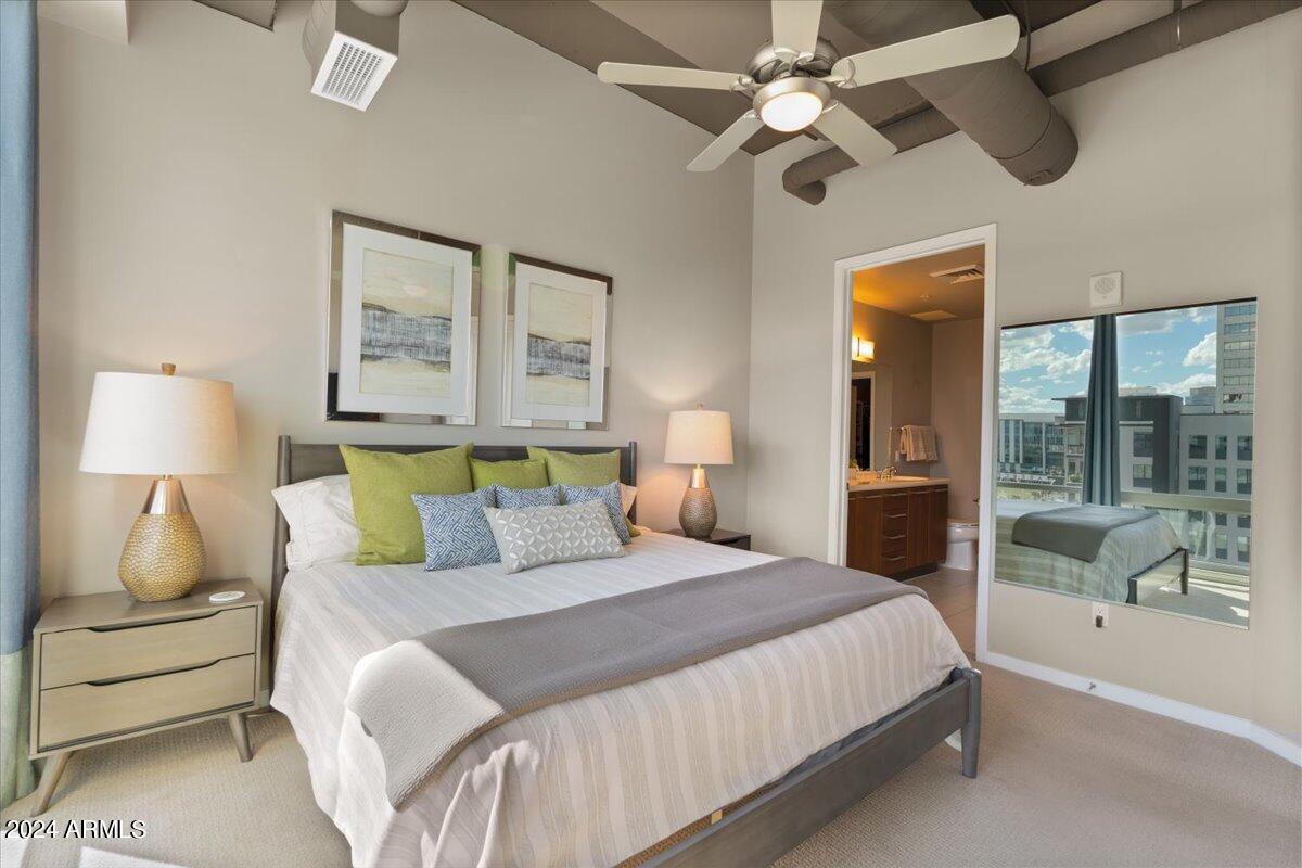 1 E LEXINGTON Avenue, 601