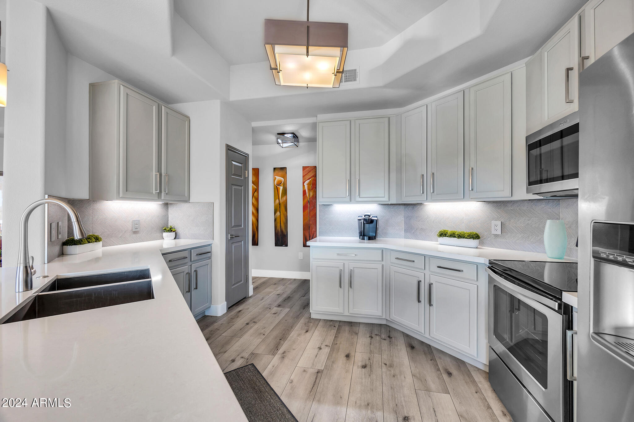 8245 E BELL Road, 117