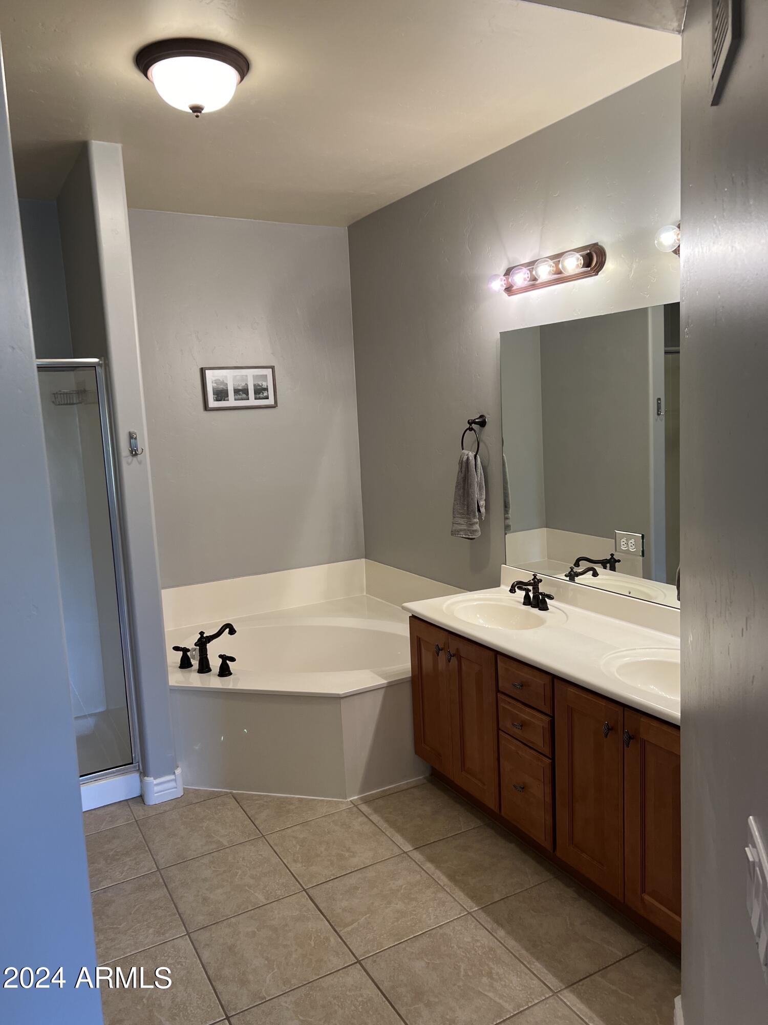 5350 E DEER VALLEY Drive, 3241